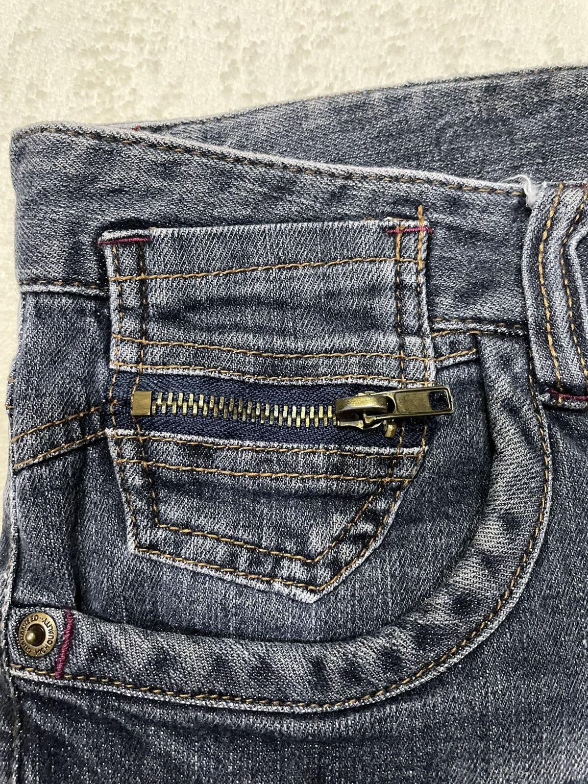 Japanese Brand Vintage Faded Distress Dark Blue Jeans Size US 38 / EU 54 - 8 Thumbnail