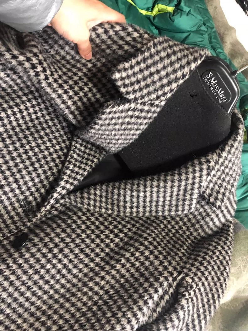 Max Mara Max Mara 100% Alpaca Black and Grey Houndstooth Classic Co Size M / US 6-8 / IT 42-44 - 2 Thumbnail
