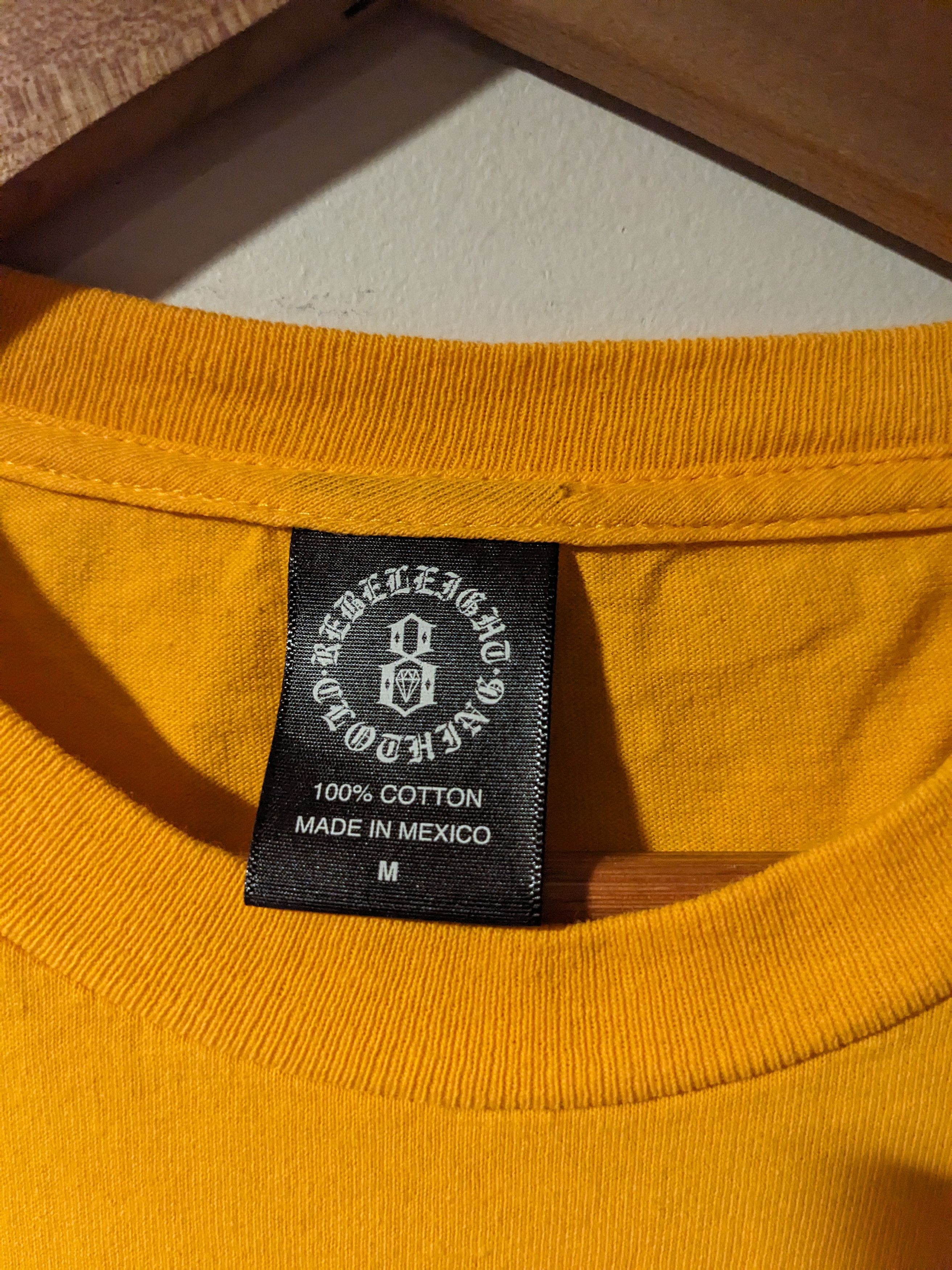 Rebel8 Vintage Y2K Rebel8 Protect Ya Neck Yellow Medium T-Shirt Size US M / EU 48-50 / 2 - 3 Thumbnail