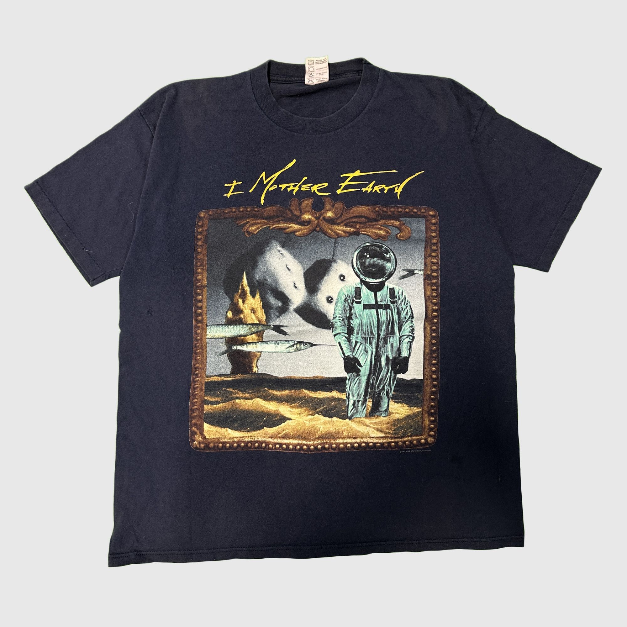 Other Vintage I Mother Earth Astronaut Graphic T-Shirt Size XL Size US XL / EU 56 / 4 - 1 Thumbnail