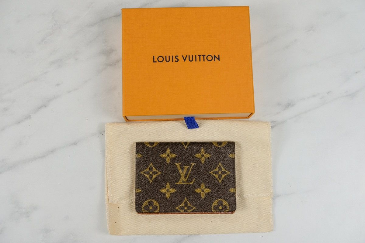 Louis Vuitton Louis Vuitton Monogram Porte 2 Cartes Vertical Card Holder Size ONE SIZE - 1 Thumbnail
