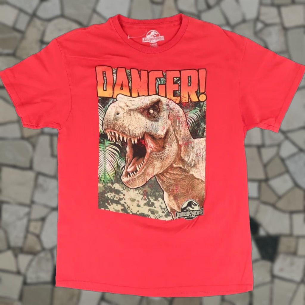 Vintage Jurrasic World Danger! Tyrannosaurus Rex Screen Print Solid T-Shirt Red Men's L Size US L / EU 52-54 / 3 - 1 Thumbnail