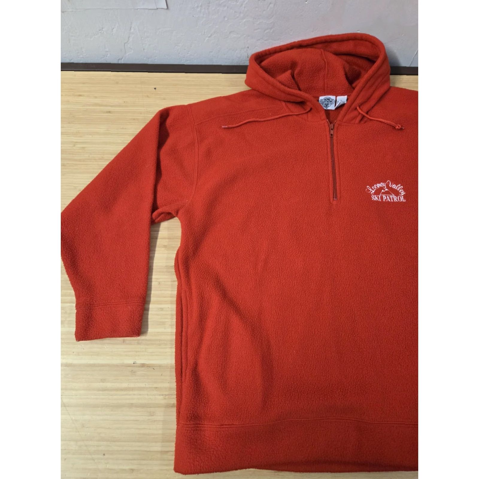 Acme Clothing VINTAGE Acme Clothing Co. Hoodie Men's Large Red Looney Valley Ski Patrol Graphic Print 90s Size US L / EU 52-54 / 3 - 3 Thumbnail