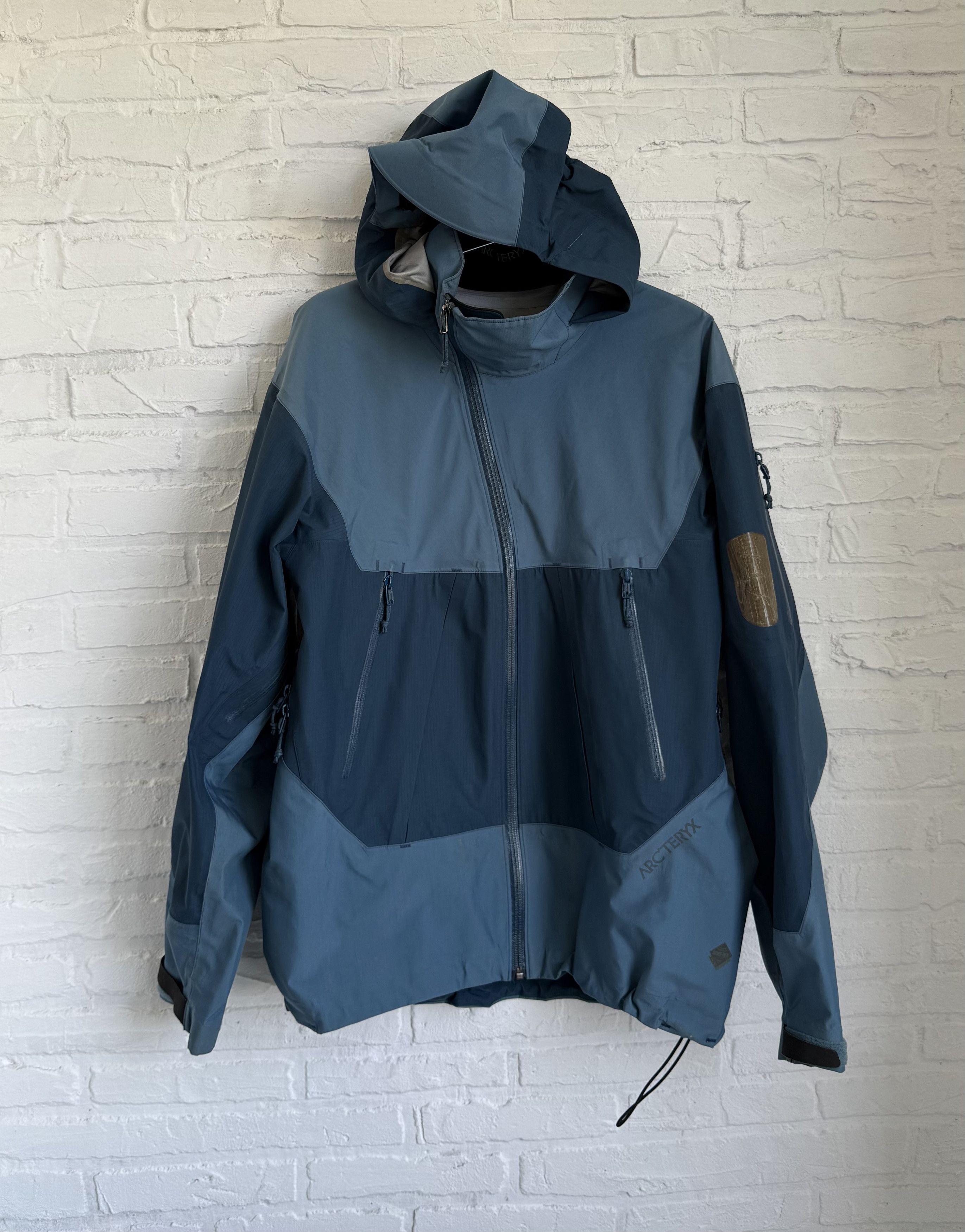希少 ARC'TERYX Sidewinder 24Kブラック ゴアテックスプロ