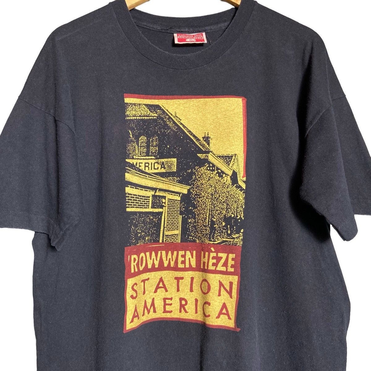 Band Tees × Vintage Vintage 90s Rowwen Heze Station America Tour Band Tee Size US XL / EU 56 / 4 - 3 Thumbnail