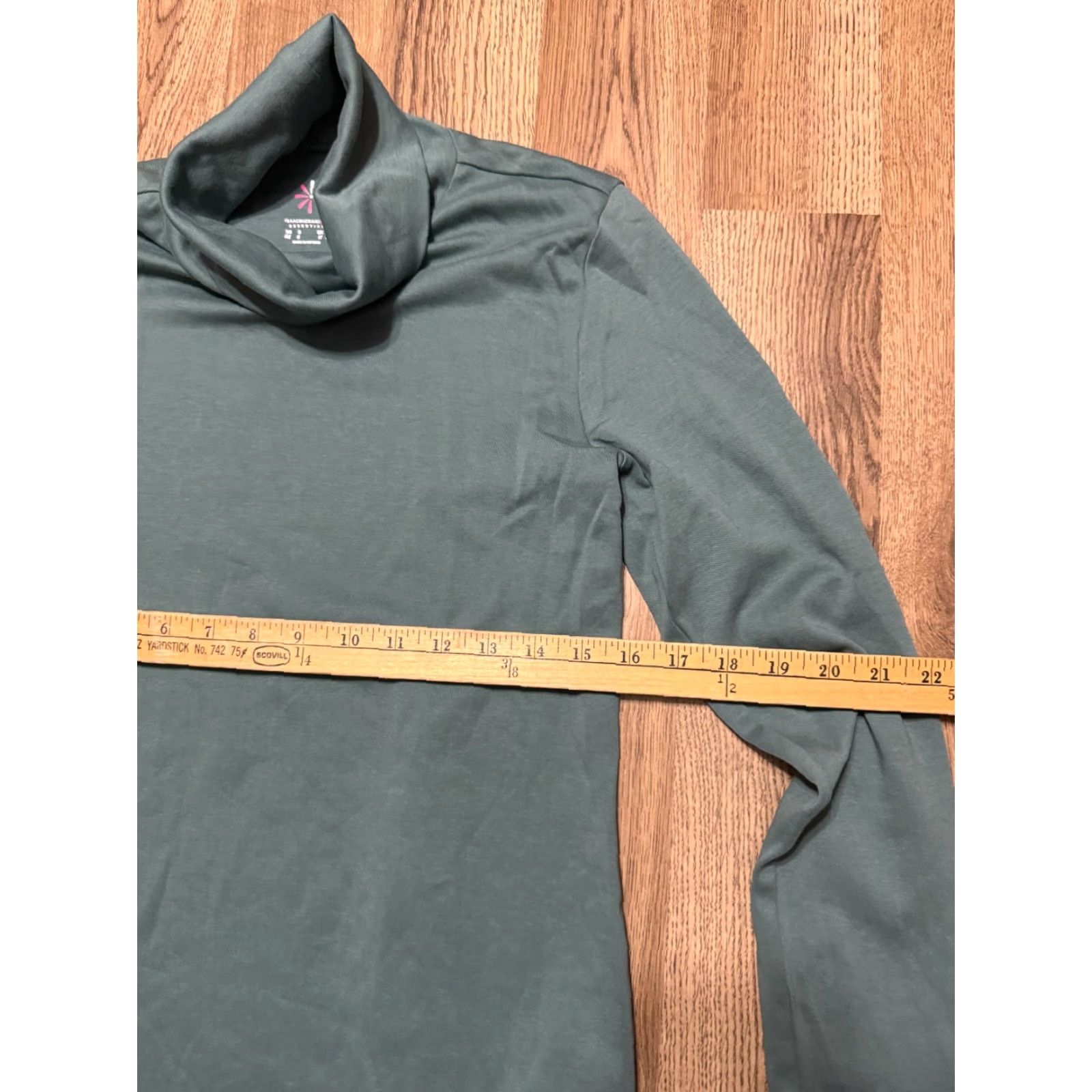 Isaac Mizrahi Isaac Mizrahi Live Shirt Women's Size Small Green Long Sleeve Turtleneck Size S / US 4 / IT 40 - 6 Thumbnail