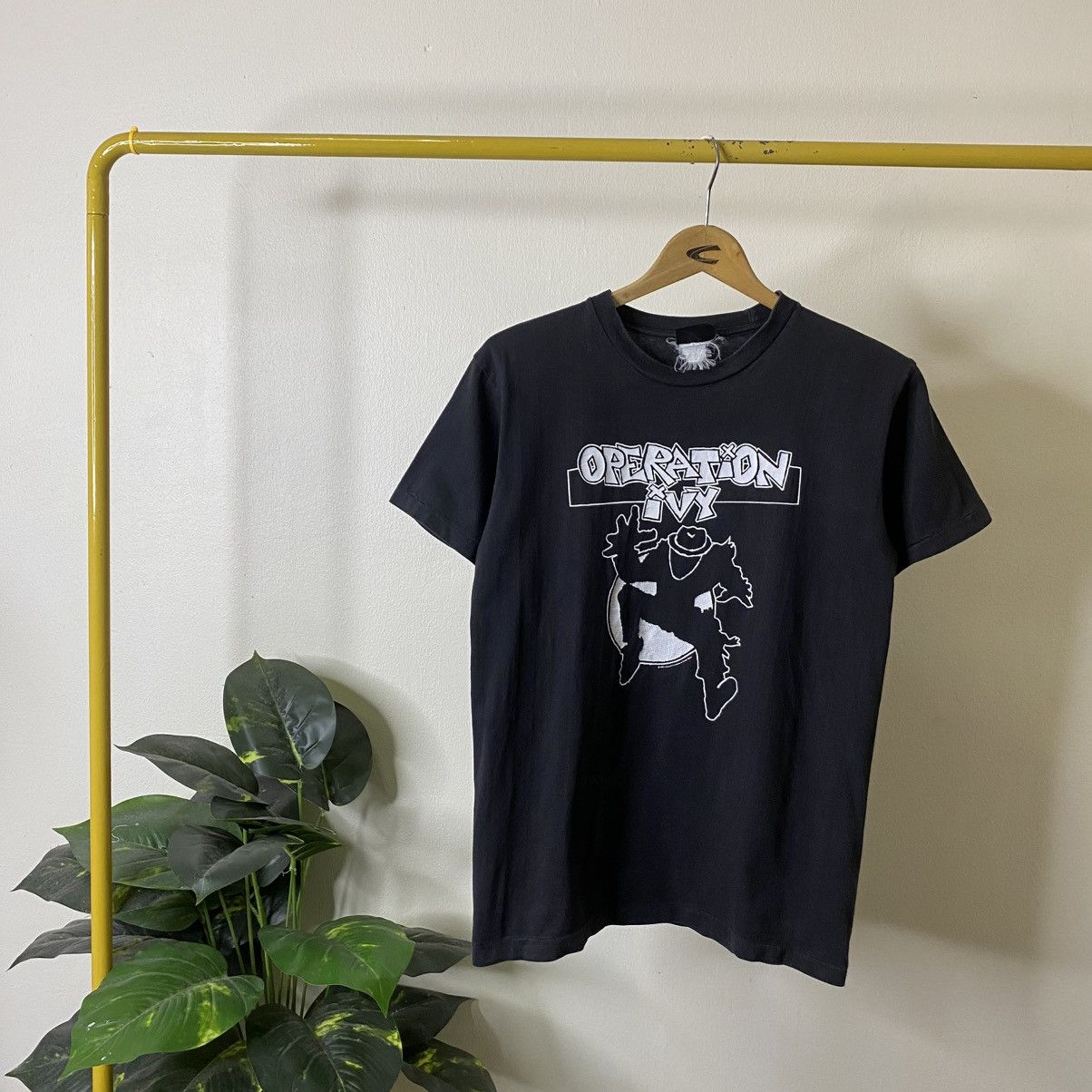 Band Tees Vintage 2000s Operation Ivy American Punk Rock Band T Shirt Size US S / EU 44-46 / 1 - 1 Thumbnail