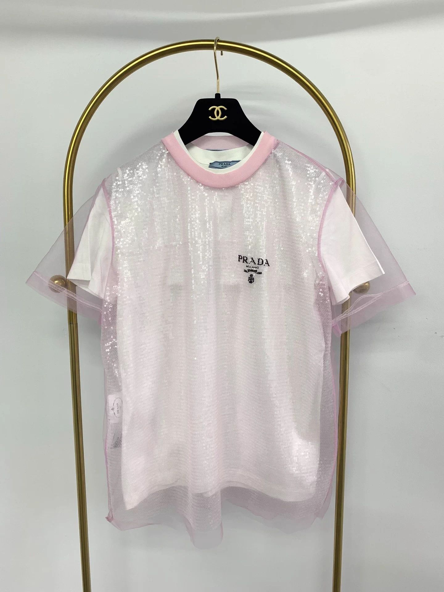 Prada Prada Pink Sequin 2pc Short-sleeve XS Separate New Size XS / US 0-2 / IT 36-38 - 1 Thumbnail