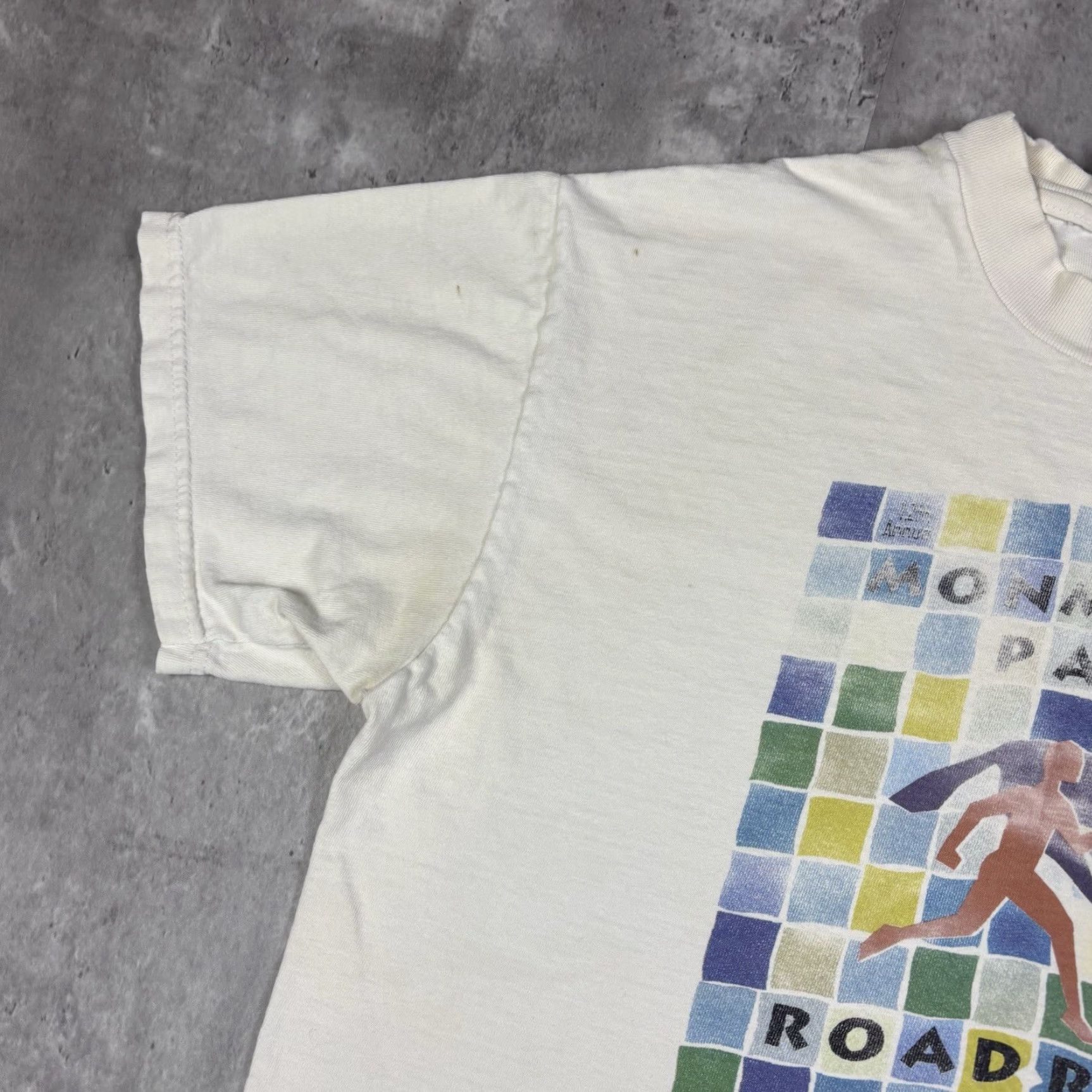 Hanes VINTAGE Hanes White T-Shirt 90s Art Graphic Print Crew Neck Short Sleeve Cotton Size M Mens Superman? Size US M / EU 48-50 / 2 - 6 Thumbnail