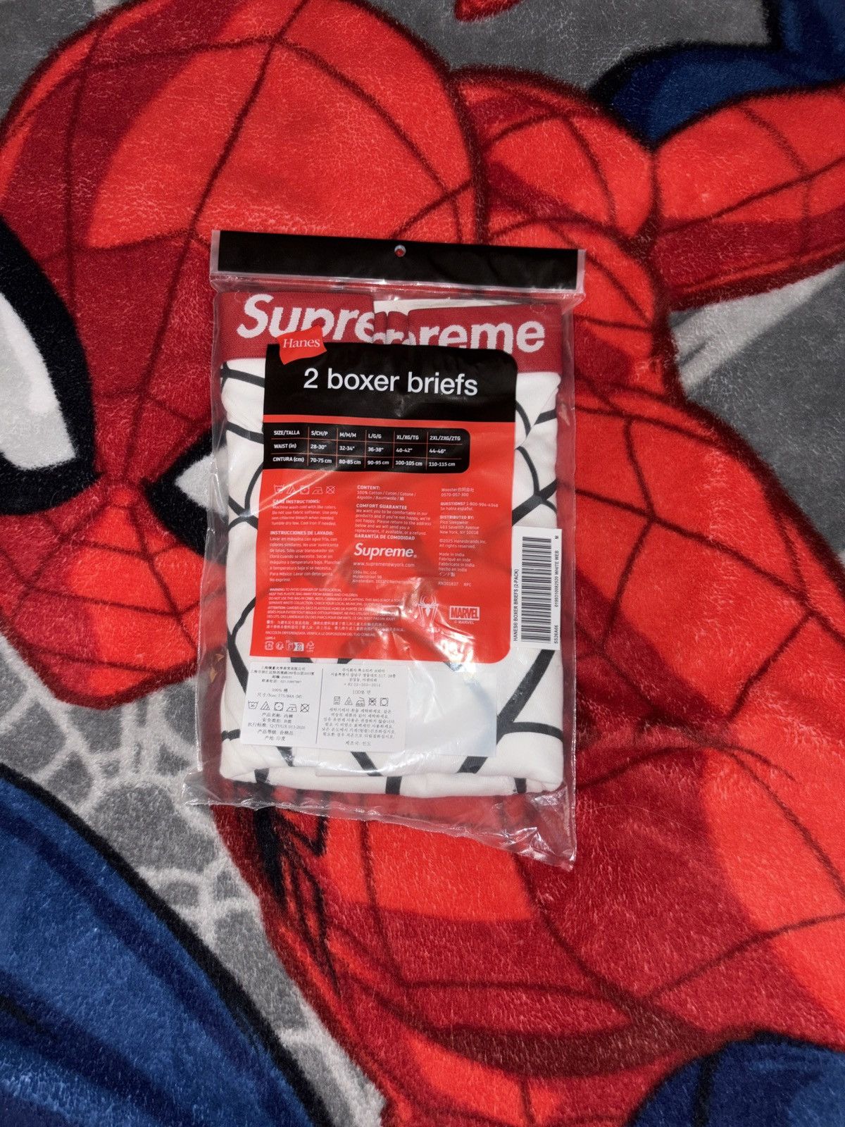 Supreme Supreme x Spiderman Boxers Size 32 - 2 Thumbnail