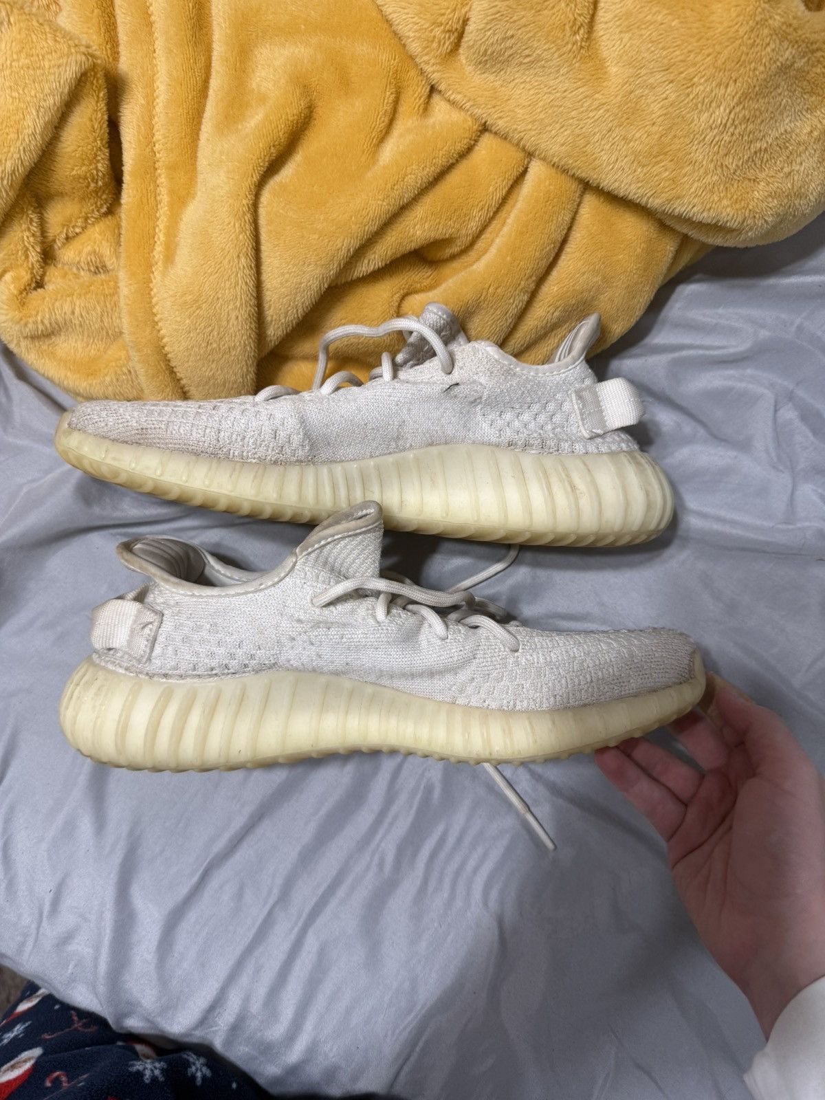 Yeezy Yeezy 350 v2 Bone Size US 9.5 / EU 42-43 - 5 Thumbnail