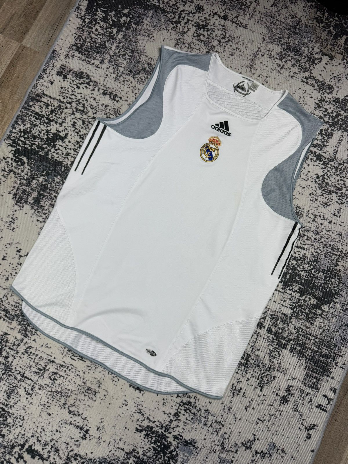 Adidas 2004 Real Madrid Adidas Basketball Jersey Sleeveless vintage Size US M / EU 48-50 / 2 - 2 Thumbnail