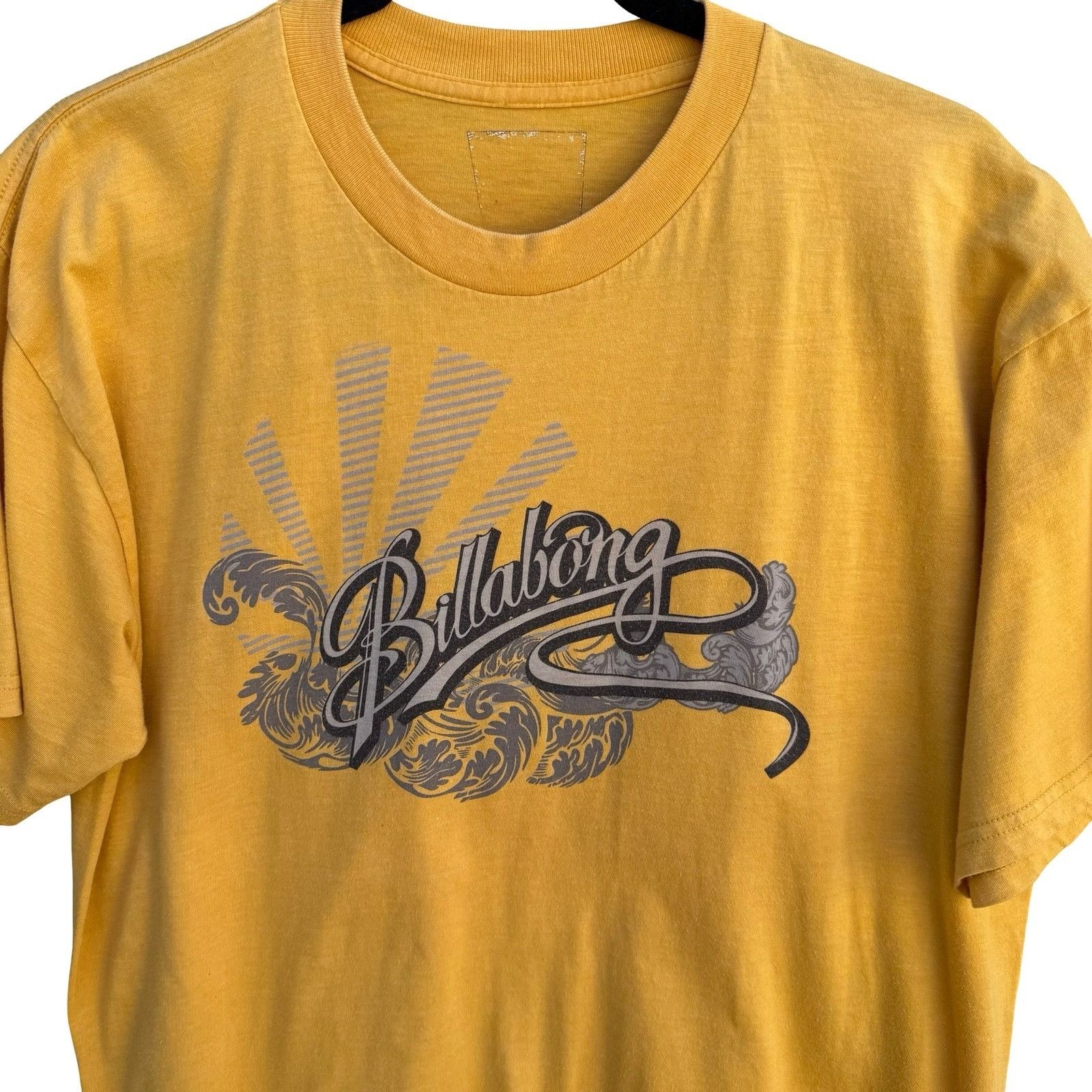Billabong Billabong Vintage Mens Mustard Yellow Graphic T-Shirt Wave S Size US L / EU 52-54 / 3 - 4 Thumbnail