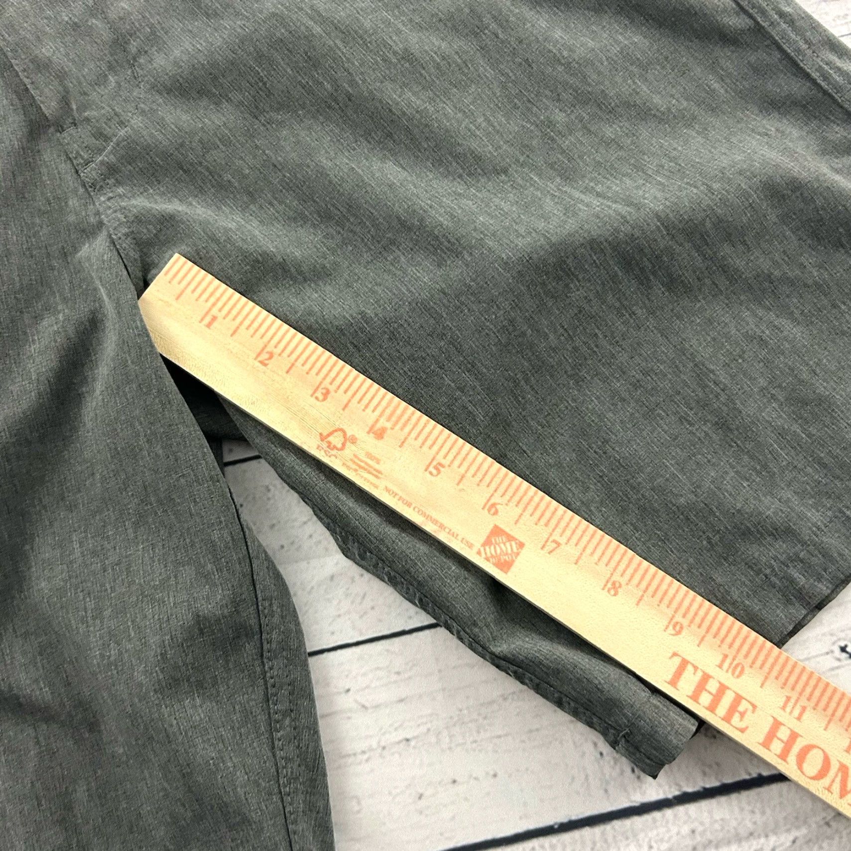 Hurley Hurley Phantom Casual Short Men's 32 Gray 10.5" Inseam Shorts Chino Flat Front Casual Mens 32 Gray Size US 32 / EU 48 - 4 Thumbnail