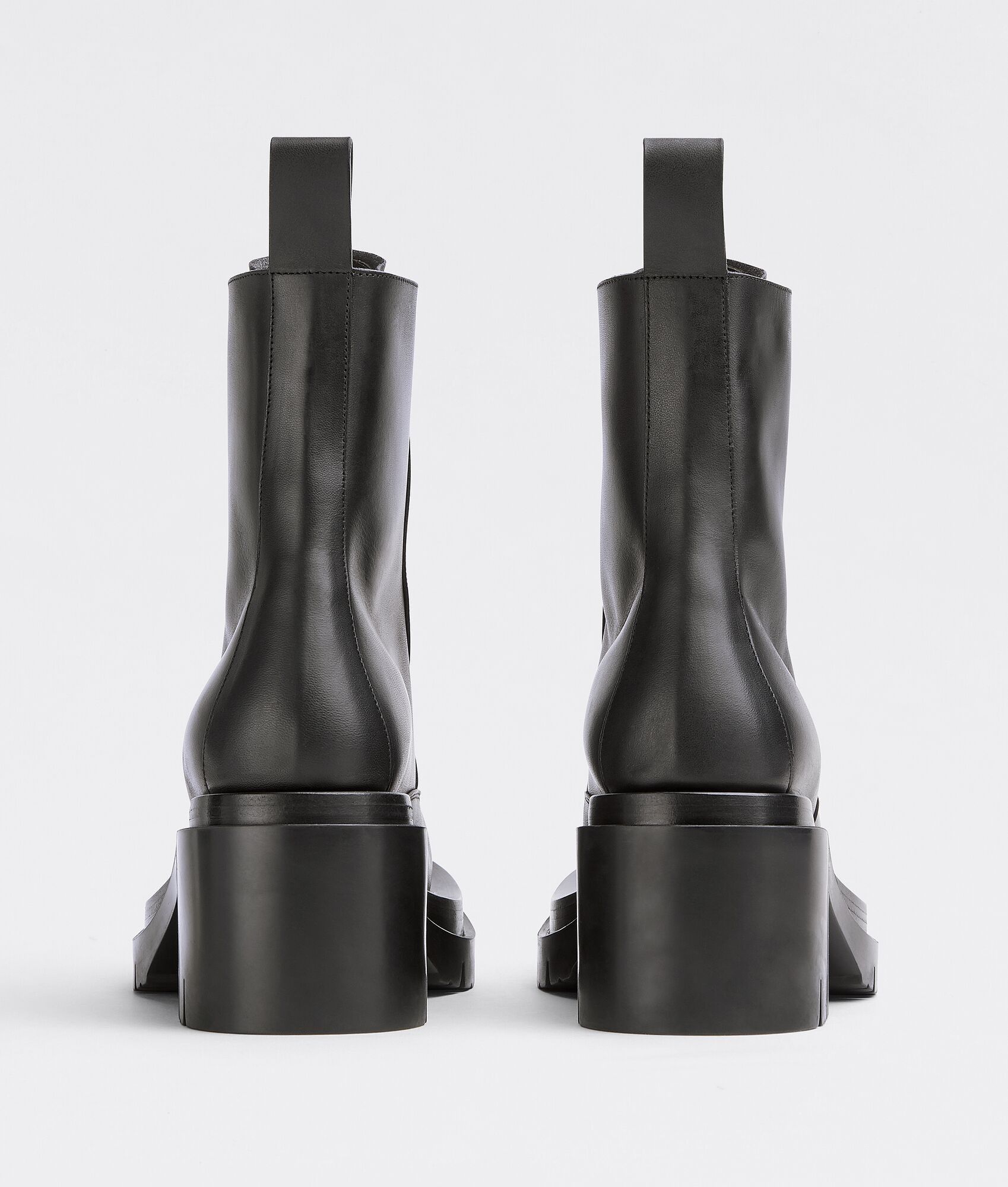 Bottega Veneta o1s1rm1025 Lug Ankle Boots in Black Size US 6 / IT 36 - 3 Thumbnail