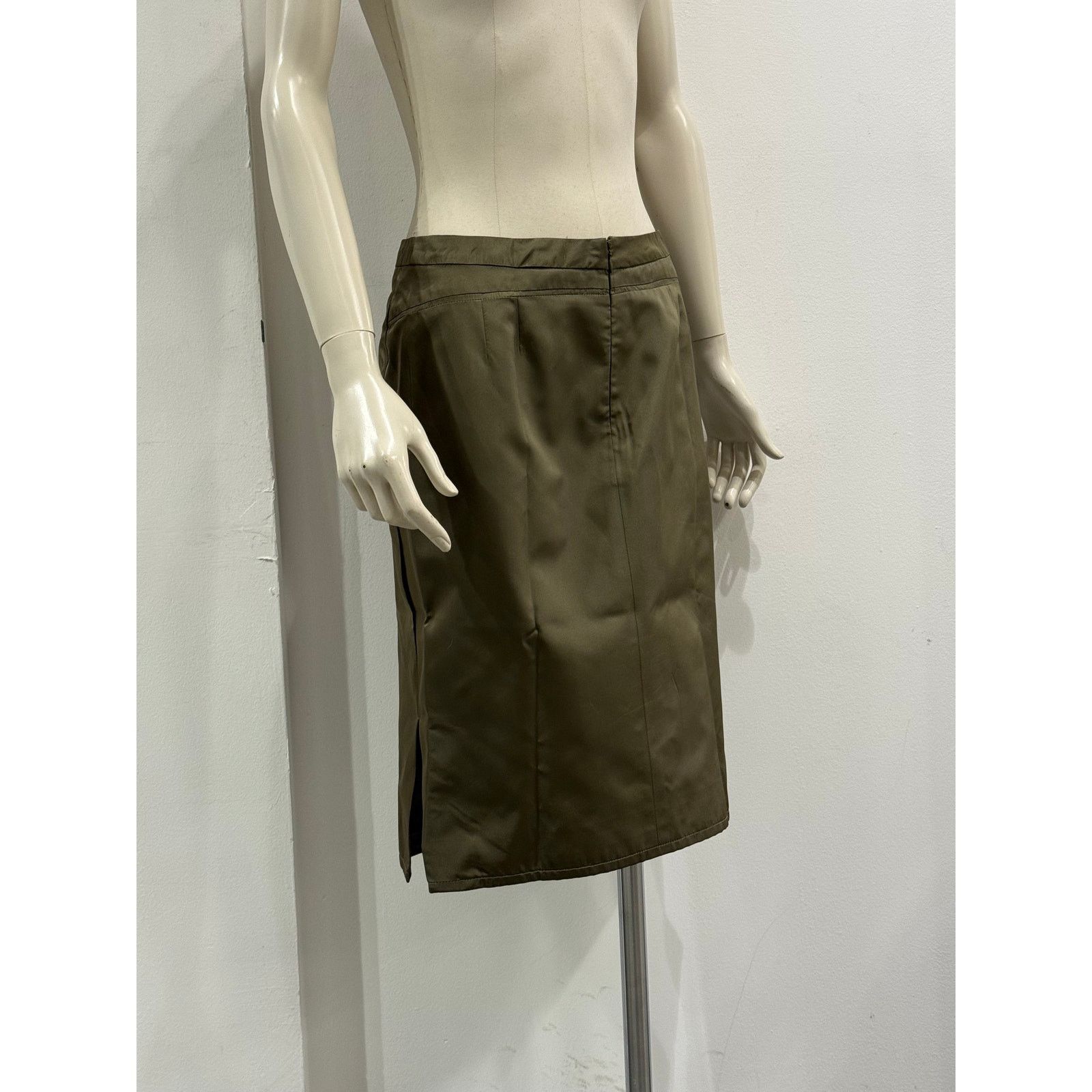 Yves Saint Laurent 2004 Yves Saint Laurent by Tom Ford silk skirt Size 26" / US 2 / IT 38 - 3 Thumbnail