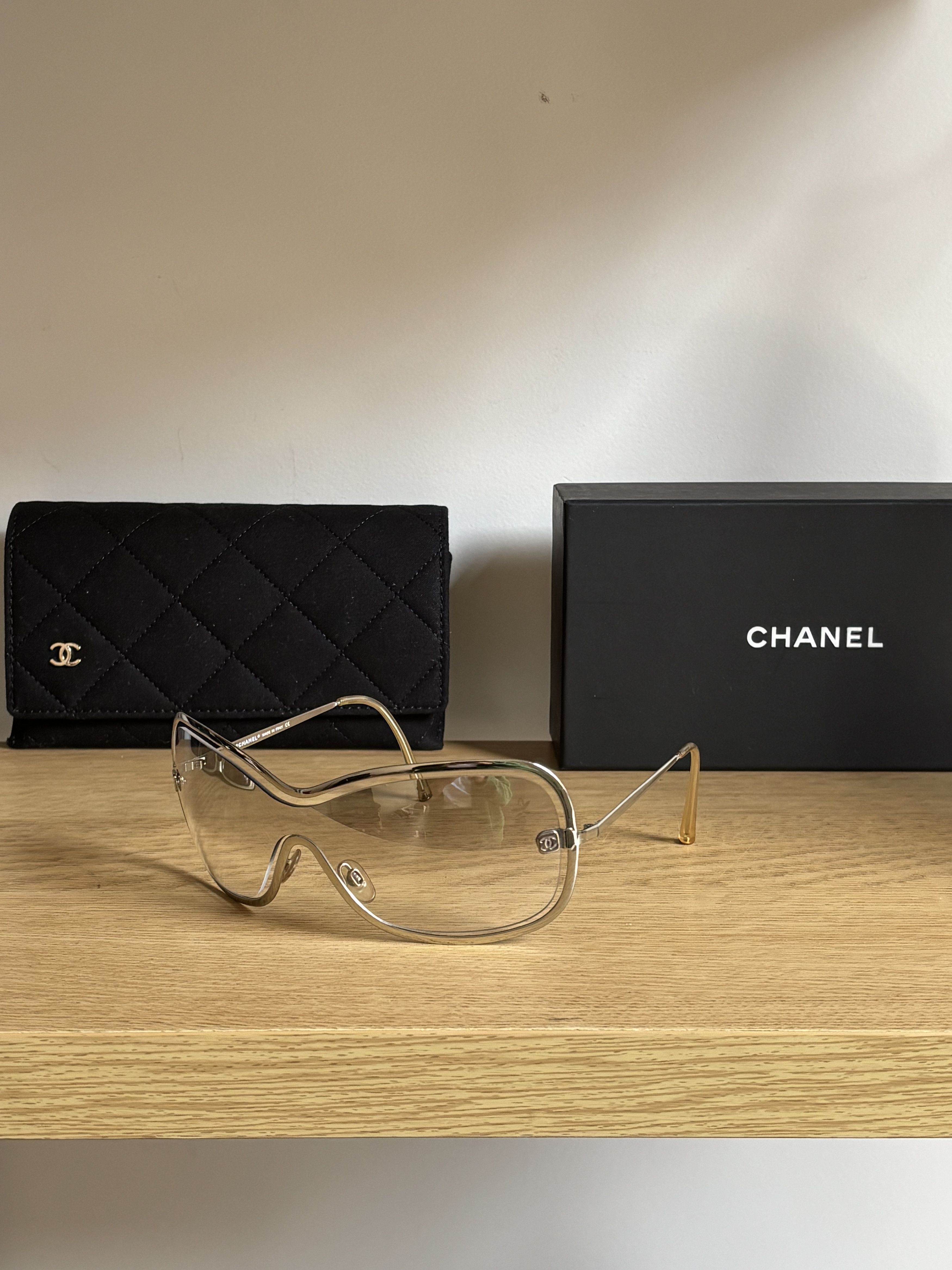 Chanel CHANEL SUNGLASSES 4031 Rhinestone 4017 Mask RI904 Size ONE SIZE - 4 Thumbnail