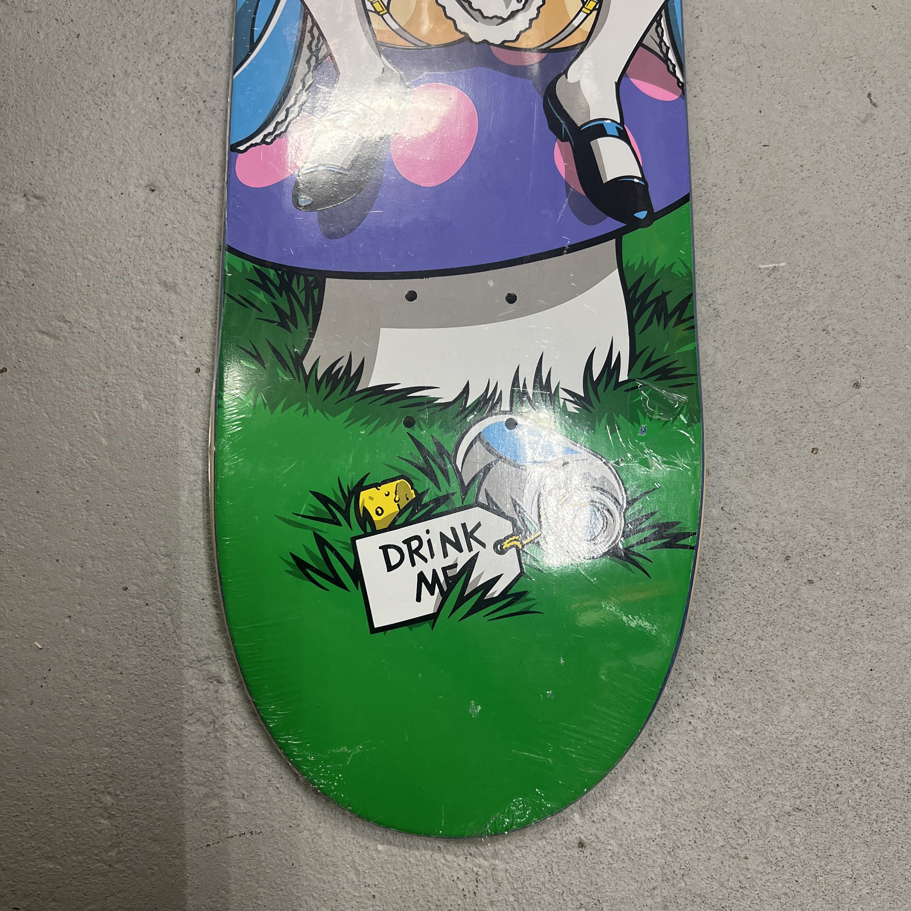 Hook-Ups Hook-Ups Alice in Wonderland Drink Me Skateboard Size ONE SIZE - 3 Thumbnail