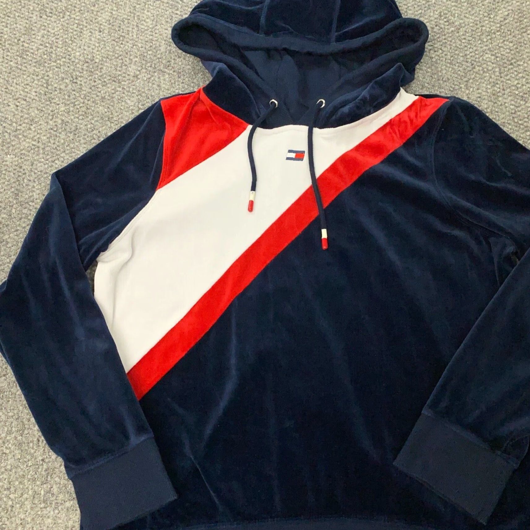 Tommy Hilfiger Tommy Hilfiger Sport Hoodie Sweatshirt Womens XXL Blue Velour Track Logo Pullover Hoodie Sports Activewear Casual Womens XXL Blue Velour Sweatshirt Size XXL / US 16-18 / IT 52-54 - 2 Thumbnail