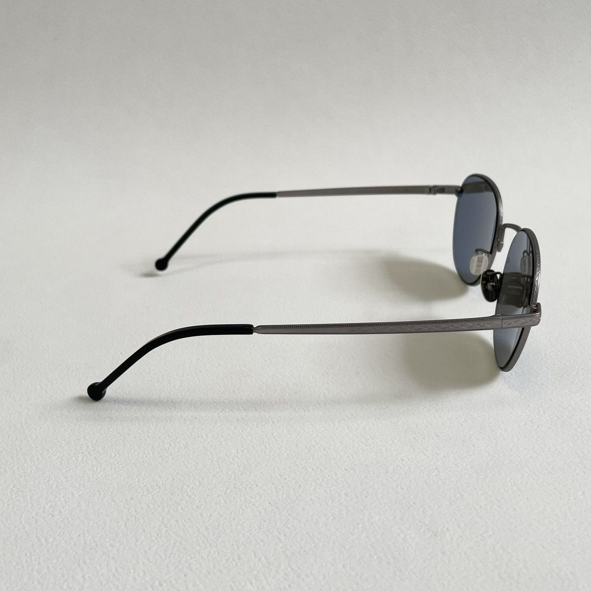 Cutler and Gross Gunmetal Silver Round Lens Sunglasses Size ONE SIZE - 8 Thumbnail