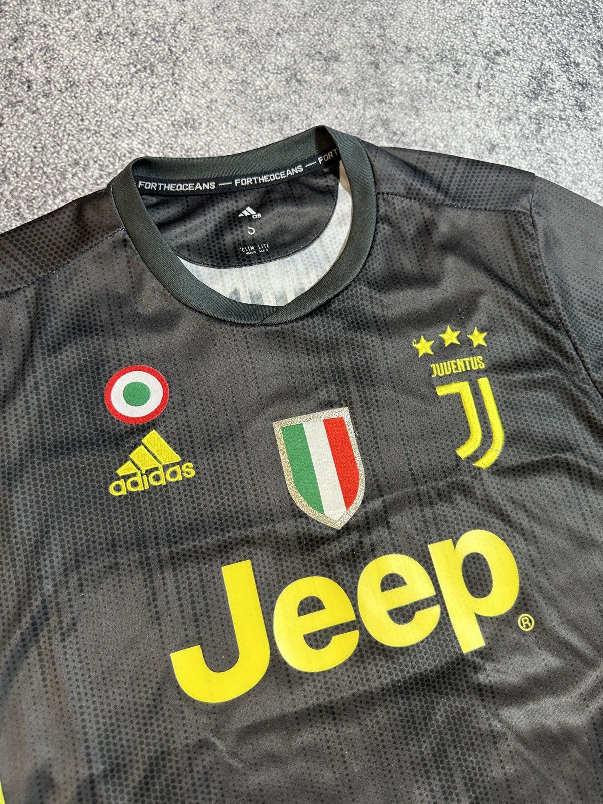Adidas Adidas Parley Juventus 7 Ronaldo Soccer Jersey Blokecore Size US S / EU 44-46 / 1 - 5 Thumbnail