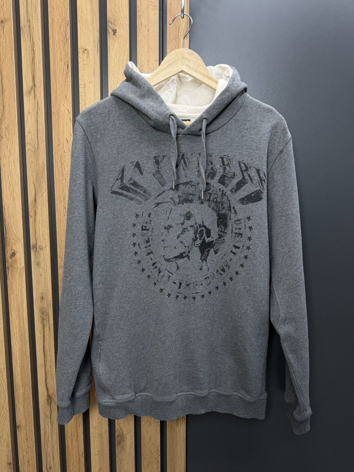 Diesel Vintage Y2k Diesel Hoodie Grey Graphic Pullover Size M Size US M / EU 48-50 / 2 - 1 Thumbnail