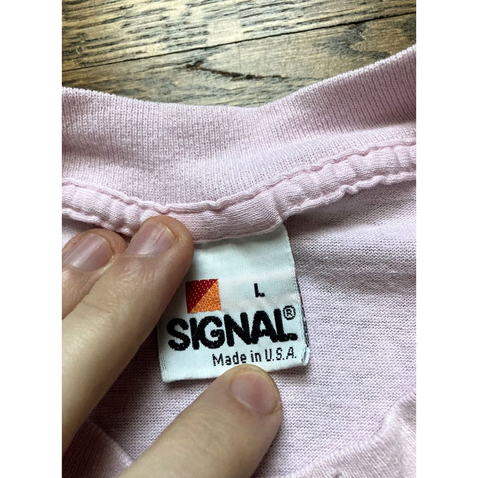 Vintage VTG 80s Signal Chicago Tourist T Shirt Size Large Pink Single Stitch Art Deco Men Size US L / EU 52-54 / 3 - 4 Thumbnail