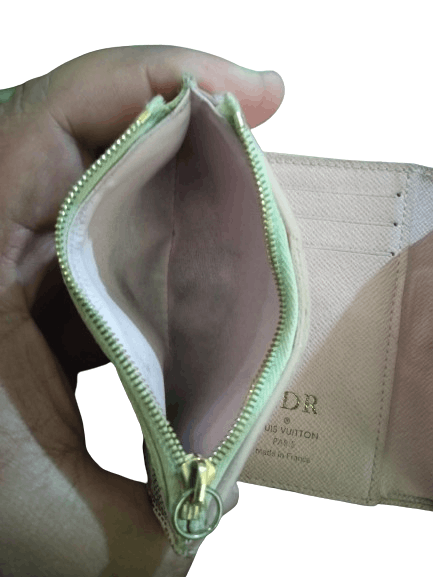 Louis Vuitton AUTHENTIC LOUIS VUITTON WALLET Size ONE SIZE - 2 Thumbnail