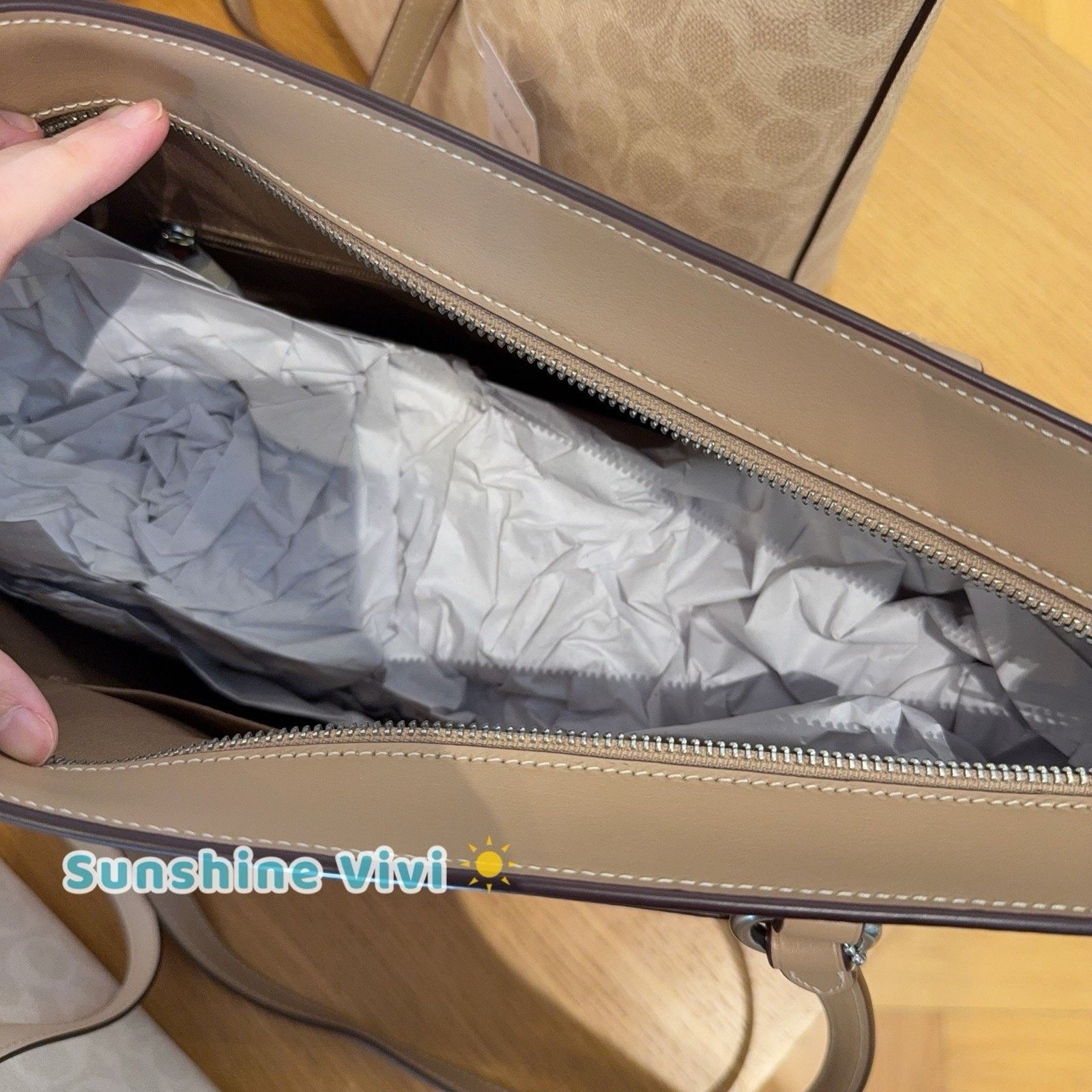 Coach NWT COACH Station Tote Bag In Maxi CCD69 Silver/Sand/Taupe Size ONE SIZE - 5 Thumbnail