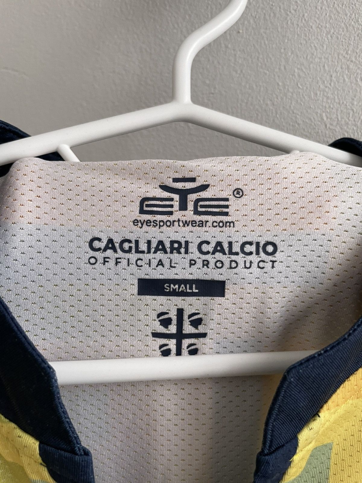 Vintage Cagliari Calcio 2022 2023 Third Football Soccer Jersey Shirt Size US S / EU 44-46 / 1 - 13 Thumbnail