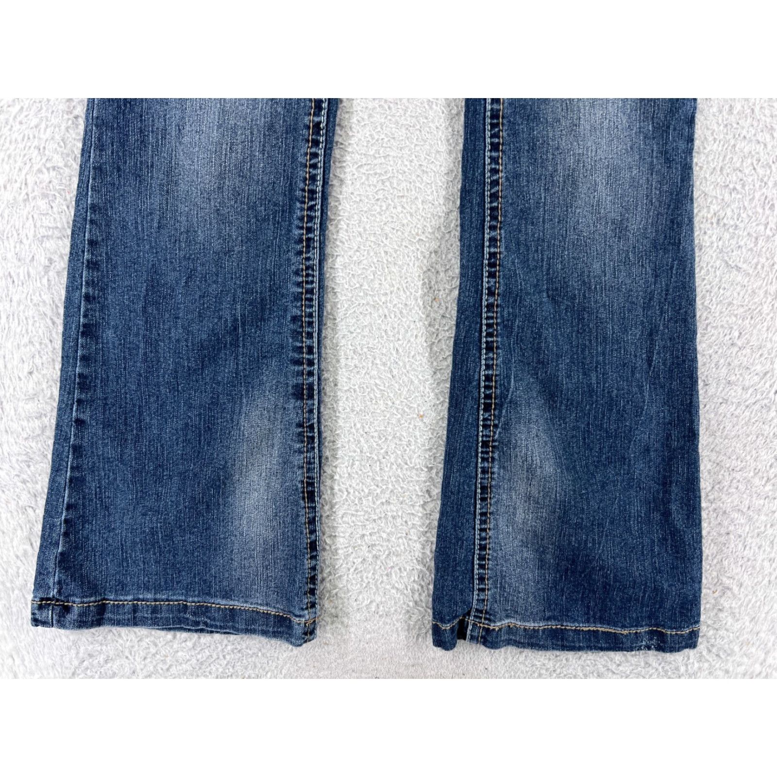 Vintage Wallflower Jeans Jeans Wallflower 5 Blue Denim Flared Ramie Blend 25x32 Womens Regular 5-Pocket Blue (Medium Wash) Vintage N/A Size 27" / US 4 / IT 40 - 5 Thumbnail