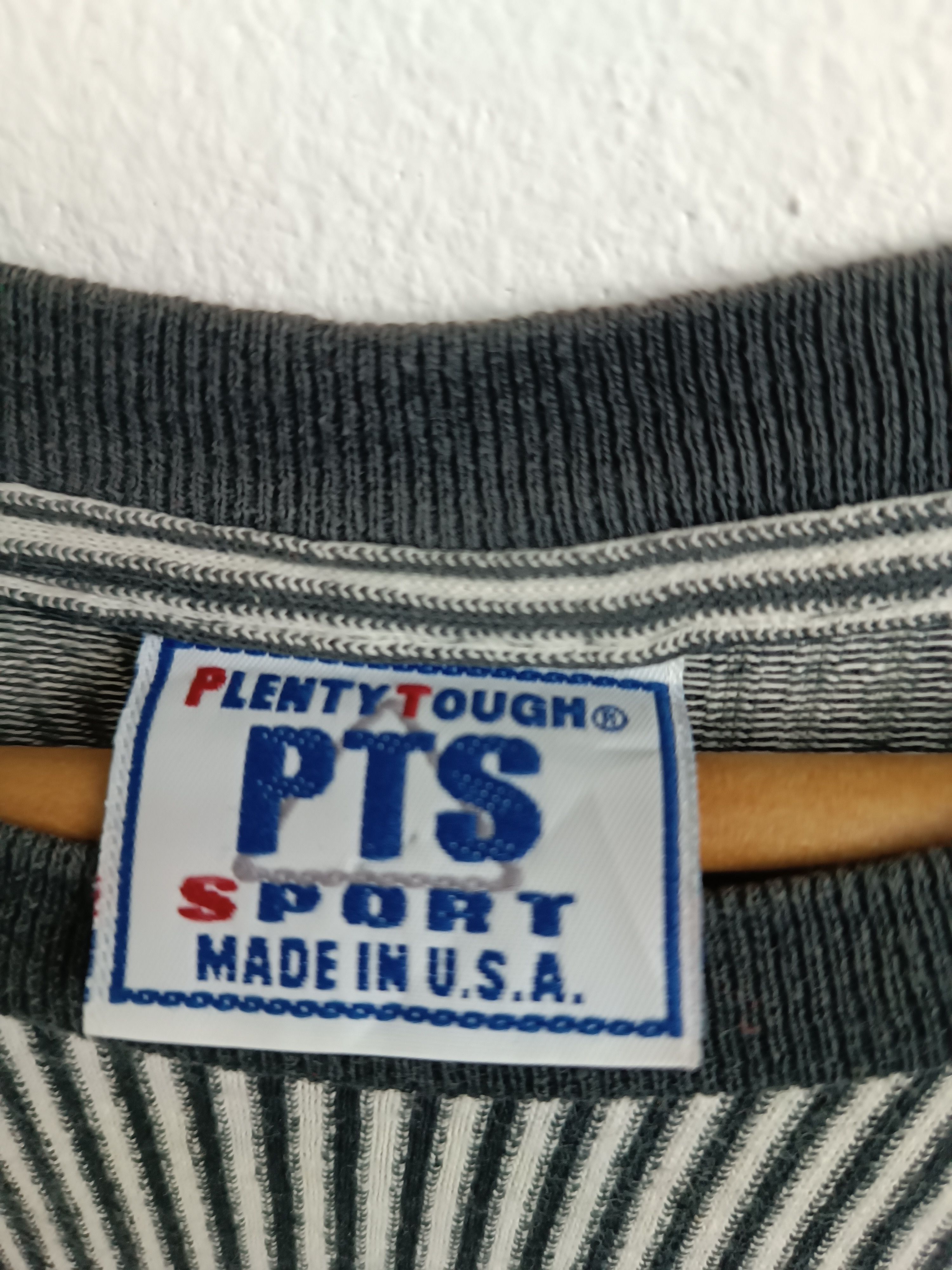 Japanese Brand VINTAGE 90'S PLENTY TOUGH SMALL LOGO VERY RARE TEES Size US L / EU 52-54 / 3 - 7 Thumbnail