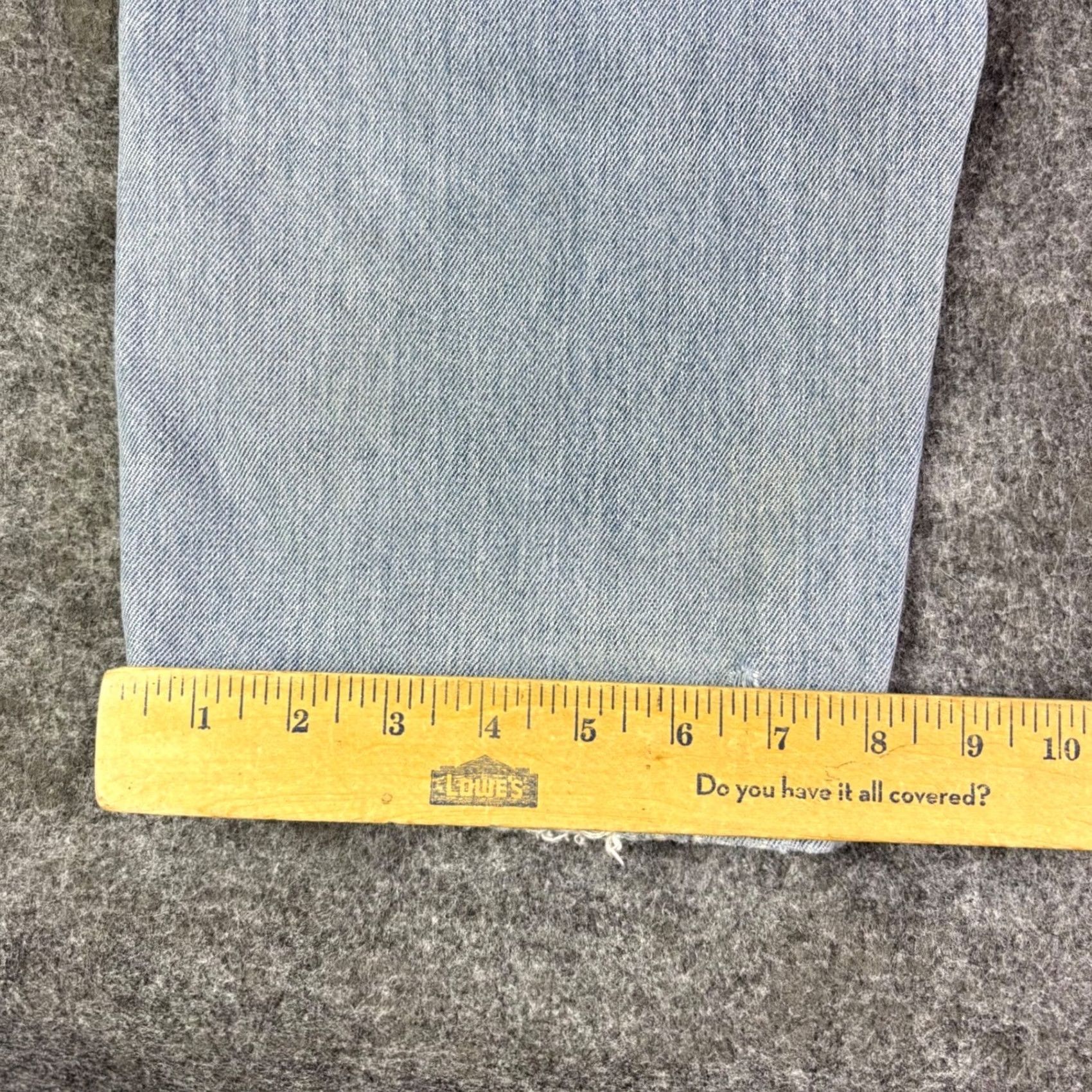 Levi's Levi's 550 Relaxed Fit Tapered Leg Jeans Light Wash Mens 38x30 Distressed Stain Size US 38 / EU 54 - 5 Thumbnail
