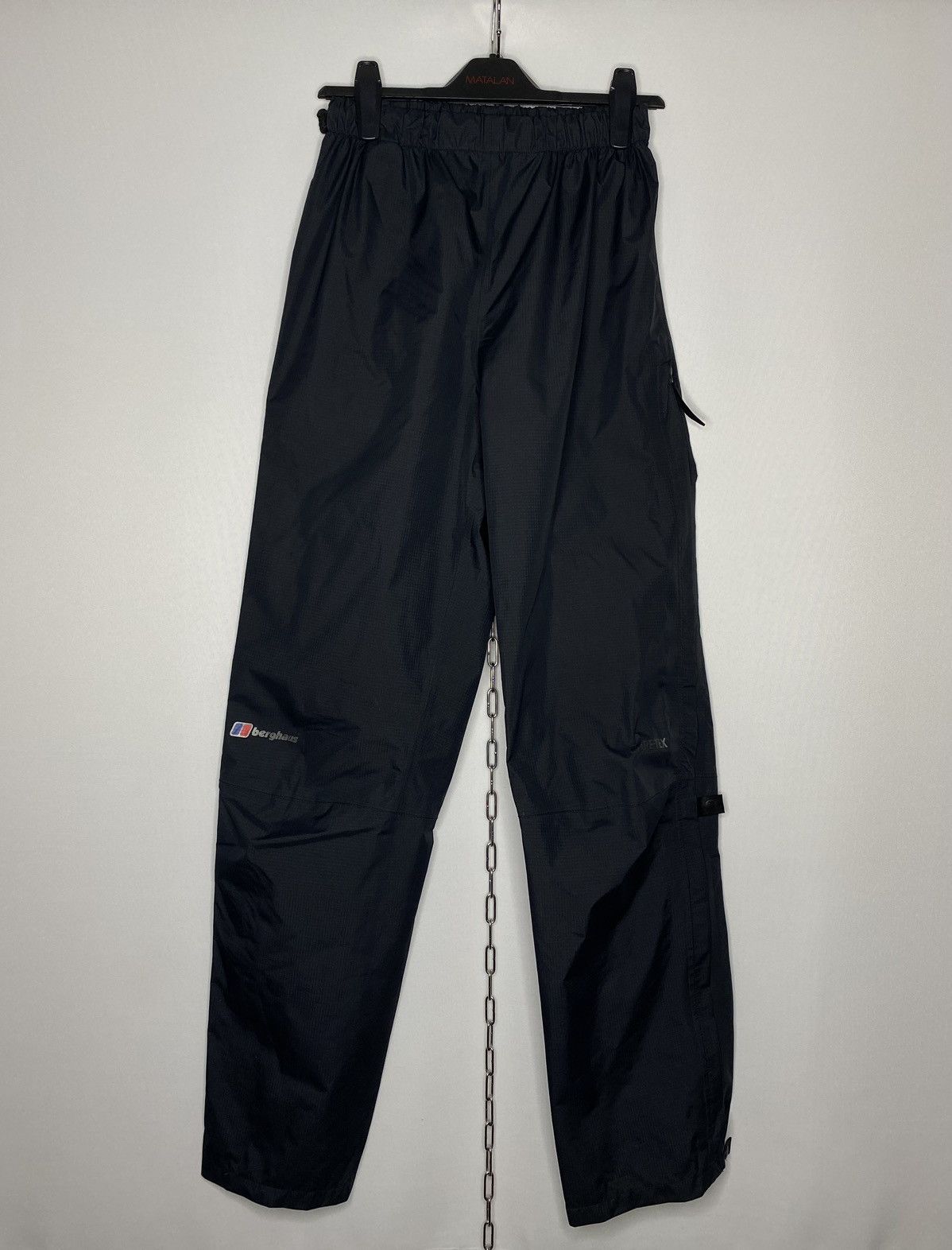 Berghaus Berghaus GORE-TEX Cargo Pants Black Outdoor Multipocket Size US 32 / EU 48 - 1 Thumbnail