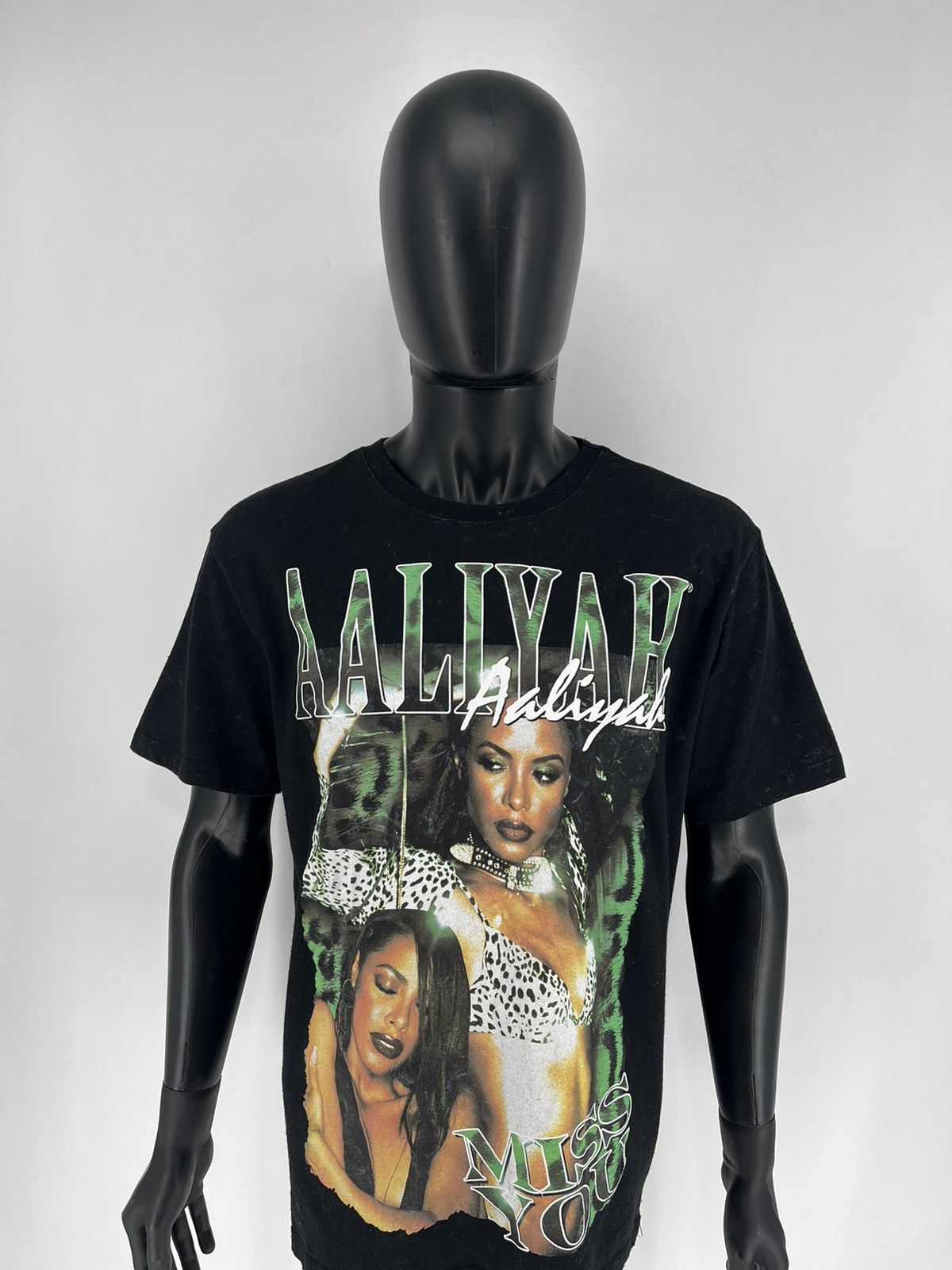 Band Tees × Rap Tees Vintage Aaliyah Graphic Big Logo Girl Rap band tee Size US L / EU 52-54 / 3 - 5 Thumbnail