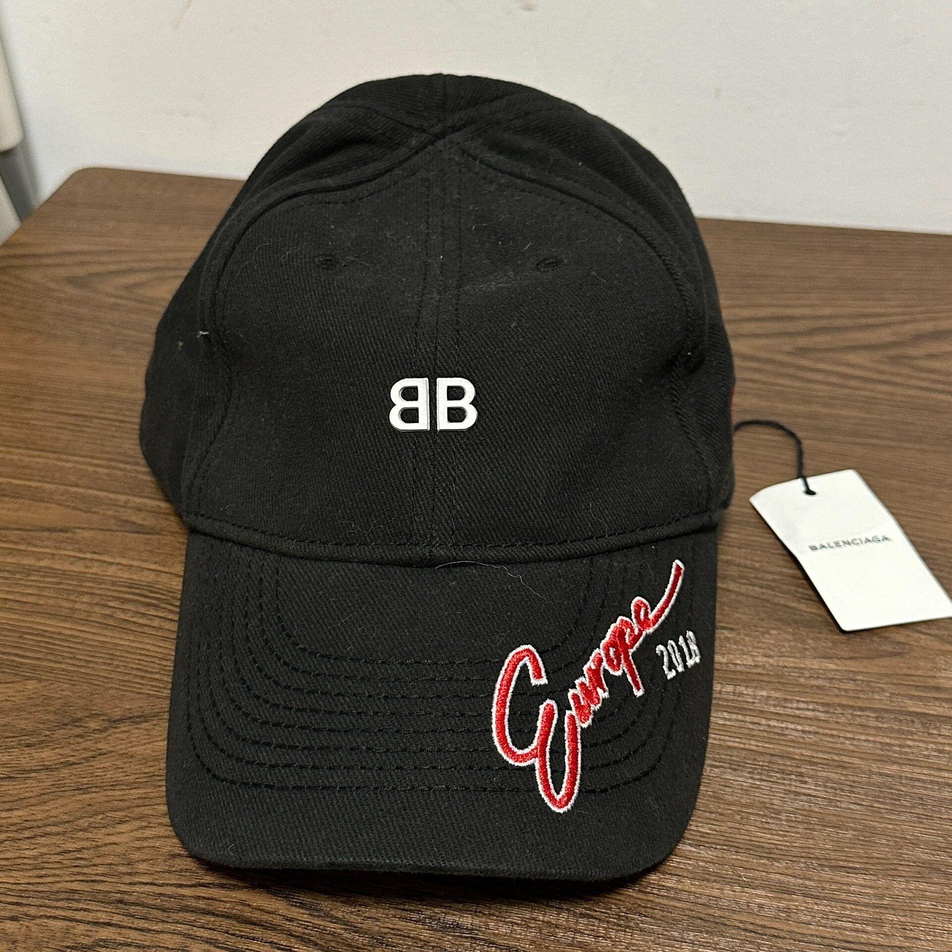 Balenciaga Balenciaga Embroidered Baseball Cap Size ONE SIZE - 1 Thumbnail