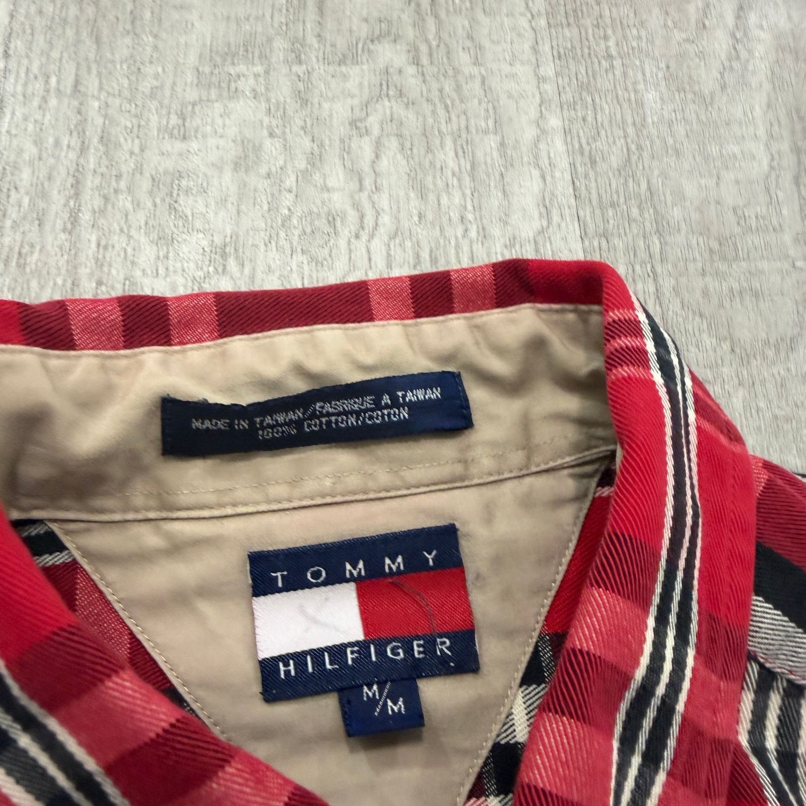 Tommy Hilfiger Vintage Tommy Hilfiger Button Shirt Men's Medium Red Plaid Size US M / EU 48-50 / 2 - 4 Thumbnail