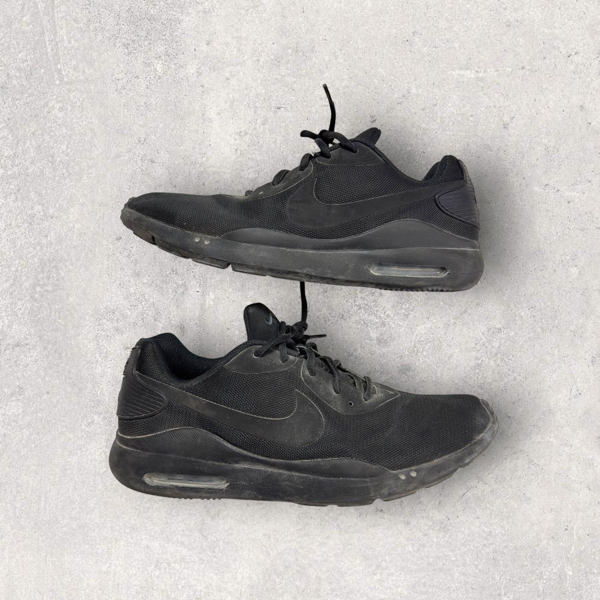 Nike Nike Air Max Oketo Triple Black 2019 Size US 10.5 / EU 43-44 - 1 Thumbnail