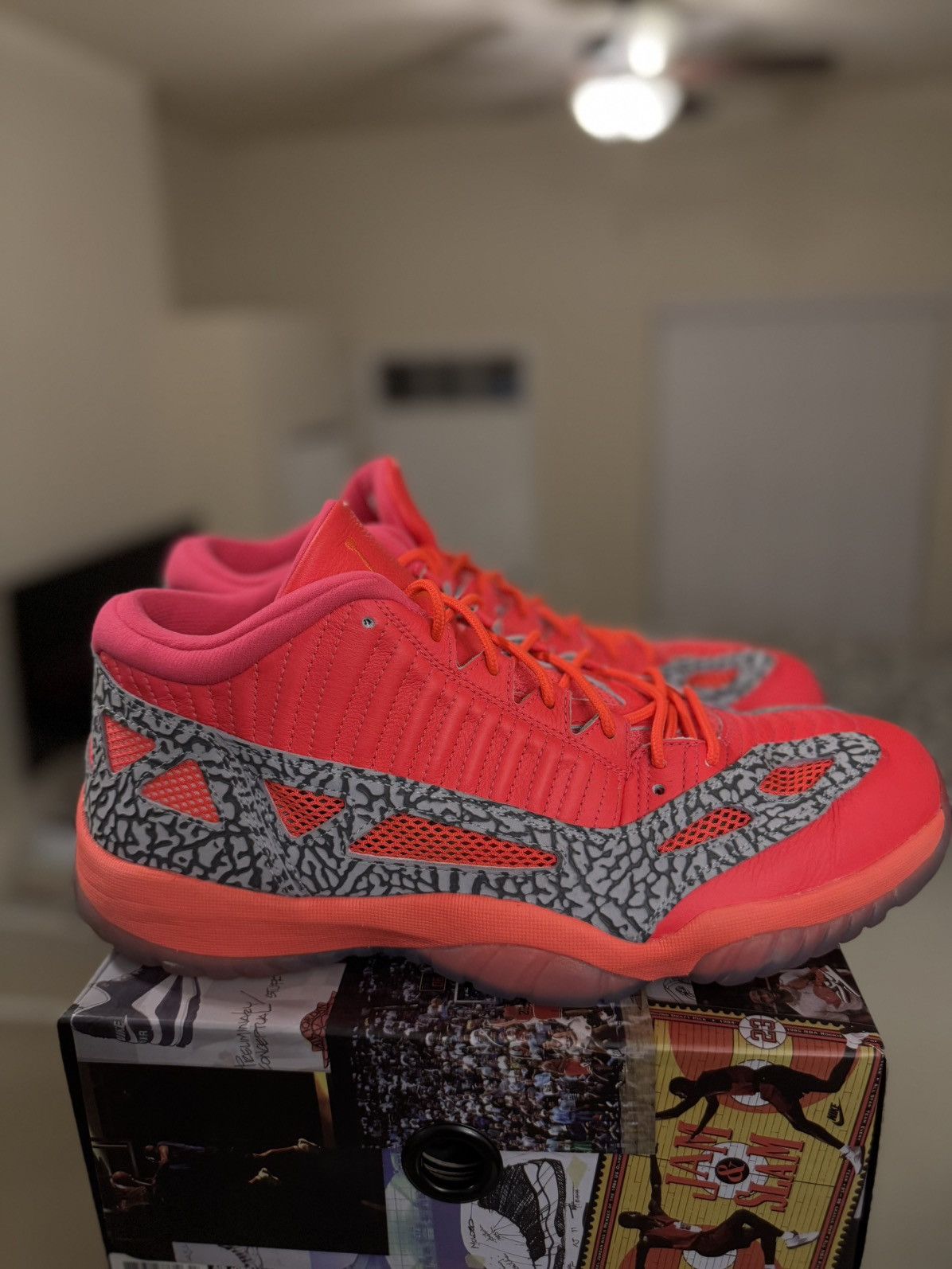 Jordan Brand × Nike Jordan 11 XI Flash Red Crimson Size 14 RARE Size US 14 / EU 47 - 12 Thumbnail