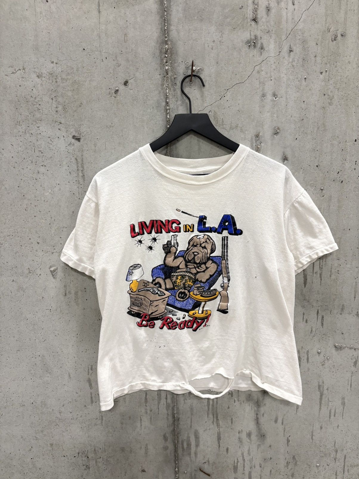 Vintage Vintage Living In LA Shirt Thrashed Faded Grunge Band Boxy Size US M / EU 48-50 / 2 - 1 Thumbnail