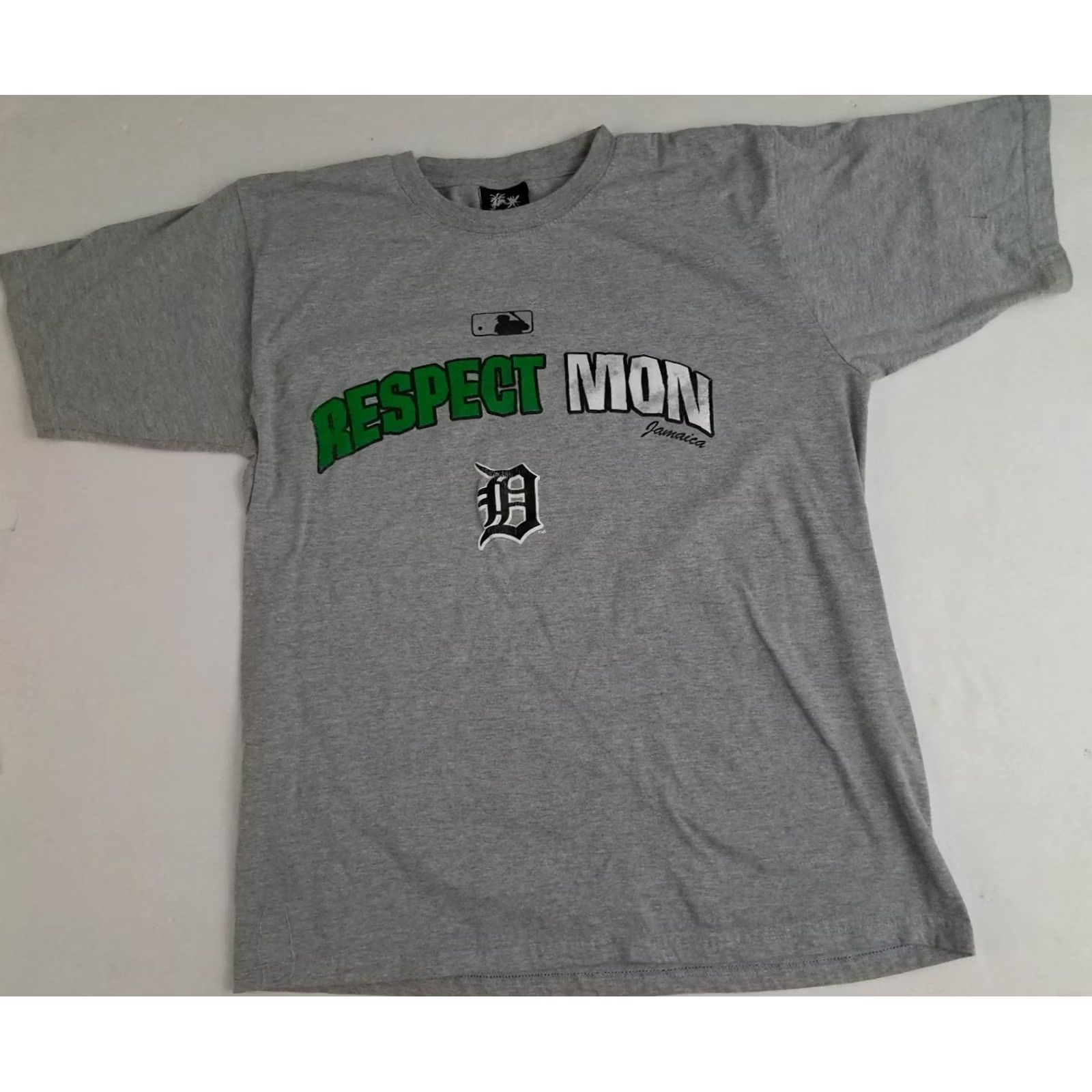 X-LARGE VINTAGE Detroit Tigers T-Shirt Unisex Adults XL Gray 2007 Tigers Baseball Janaica Resect Mon X-Large Gray Shirt Men Women Size US XL / EU 56 / 4 - 2 Thumbnail