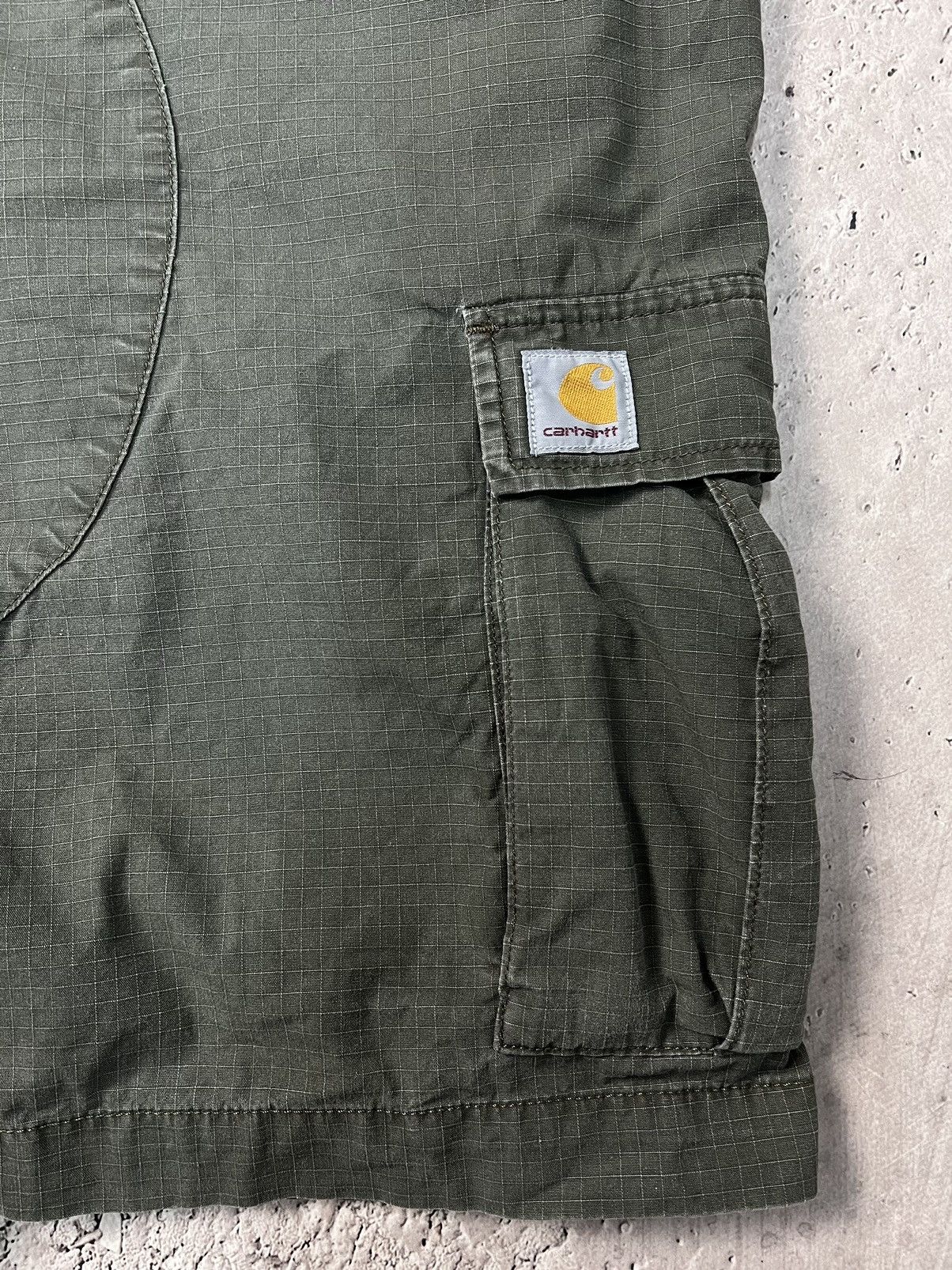 Carhartt × Vintage Carhartt Shorts Vintage CARGO Logo Style Skate Y2 Size US 38 / EU 54 - 9 Thumbnail