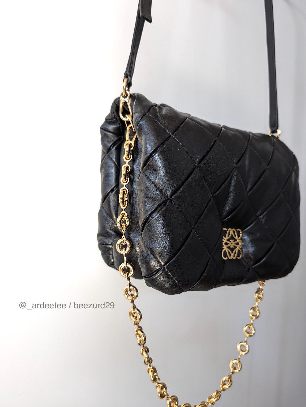 Loewe *NEW* GOYA LEATHER PUFFER PLEATED BAG BLACK $4,700 Size ONE SIZE - 4 Thumbnail
