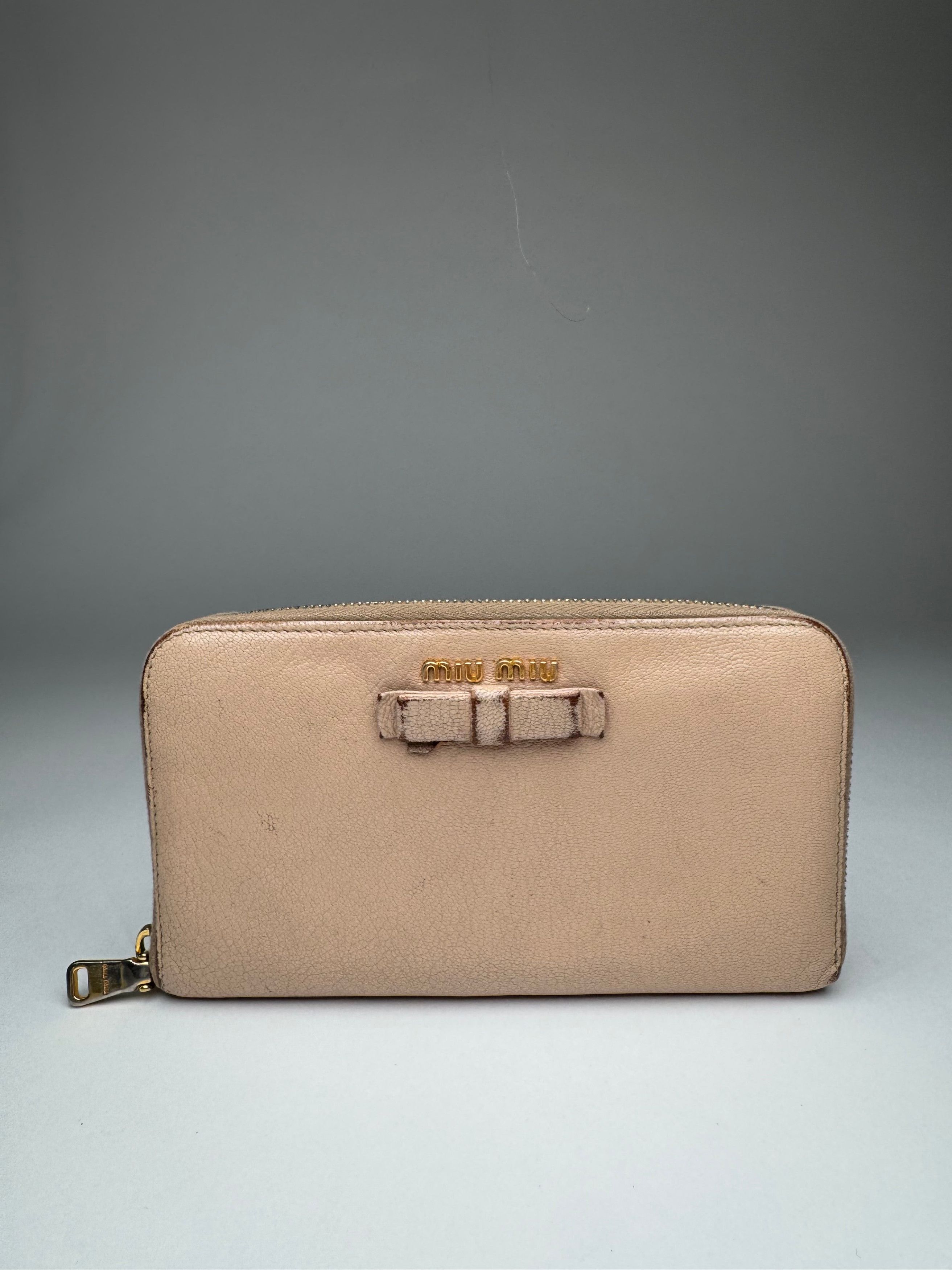 Miu Miu Vintage Leather Wallet Rose/beige Size ONE SIZE - 1 Thumbnail