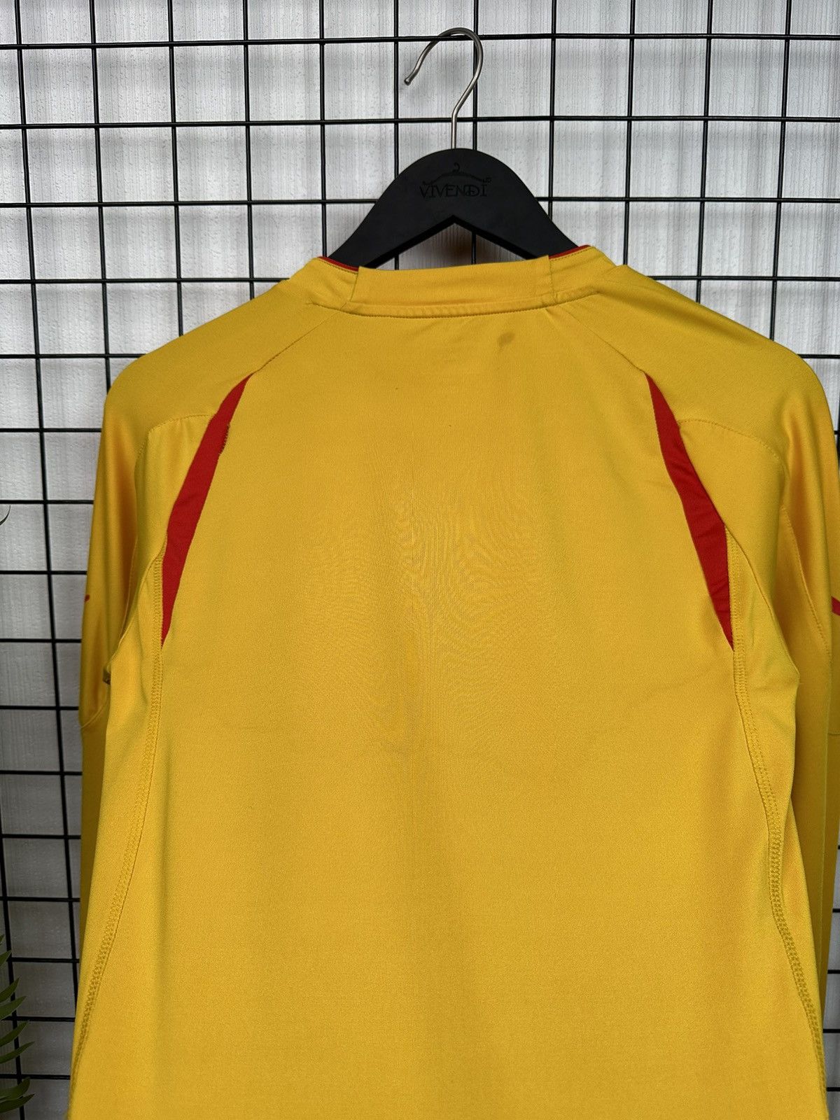 Puma × UEFA North Macedonia football jersey 2010 2013 away Men M yellow Size US M / EU 48-50 / 2 - 20 Thumbnail