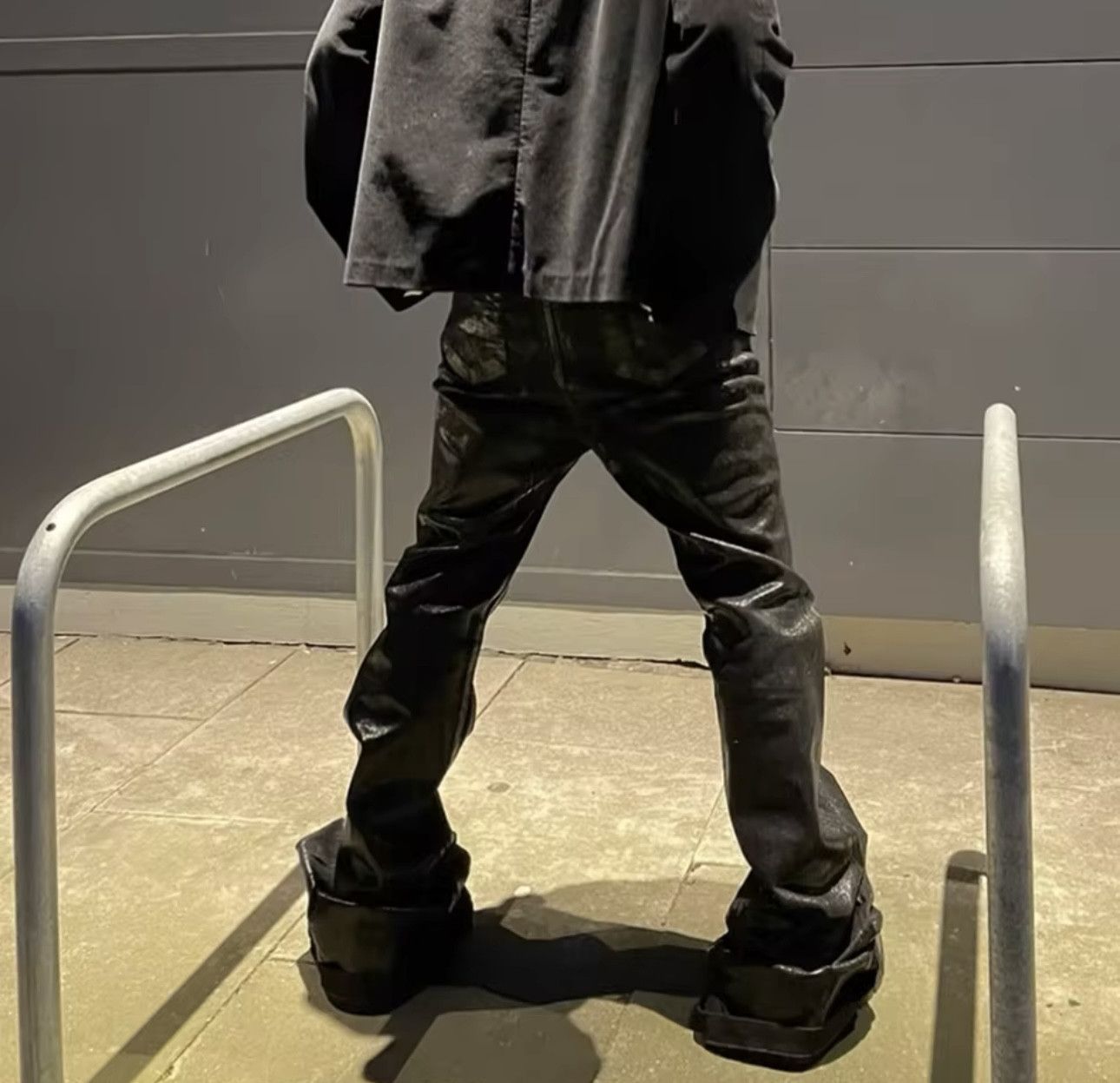 Denime × Leather Streetwear Black Wax Leather Strecth Jeans Size US 31 - 4 Thumbnail