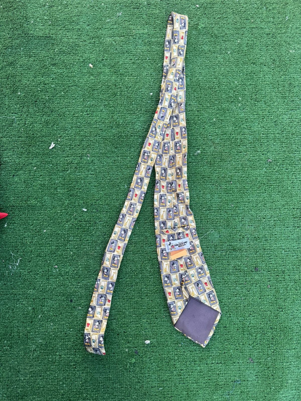 Disney Mickey Mouse Beach Scene Tie Size ONE SIZE - 4 Thumbnail