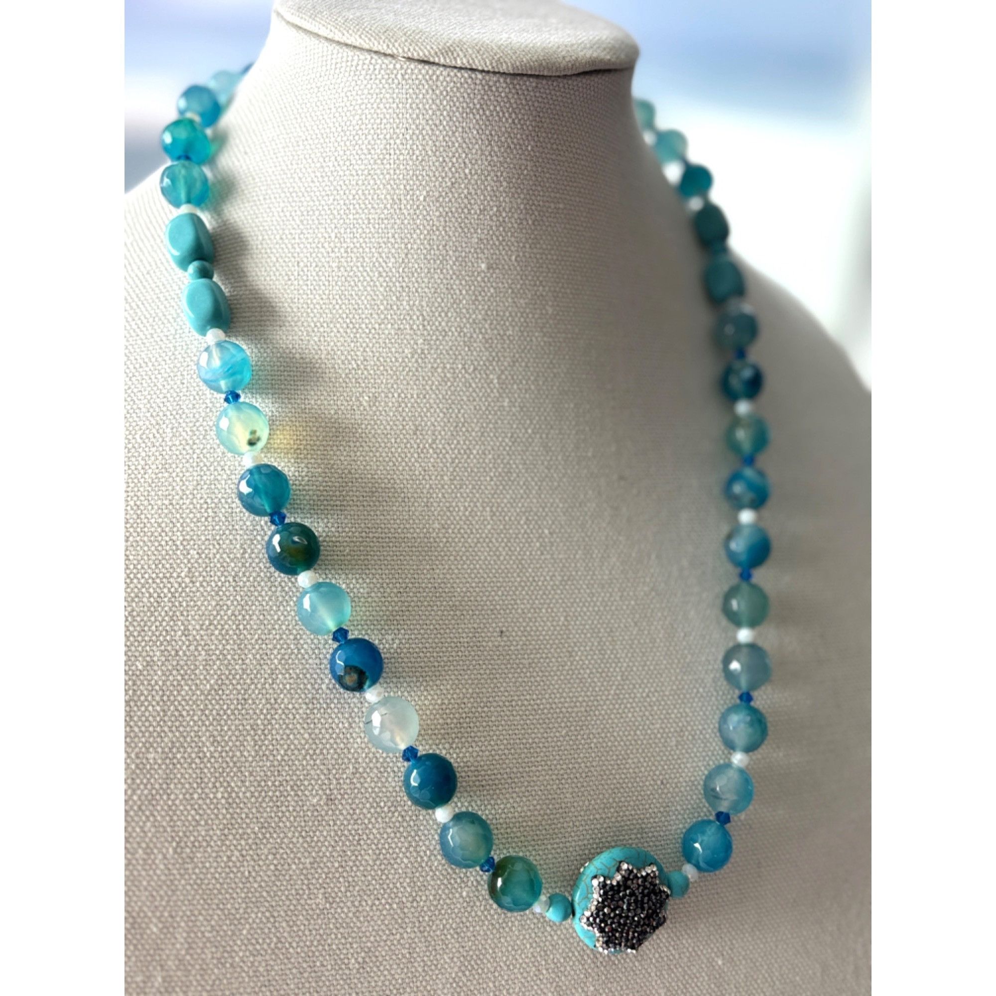 Other Blue Agate Beaded Necklace With Black Crystal Clasp & Decora Size ONE SIZE - 1 Thumbnail