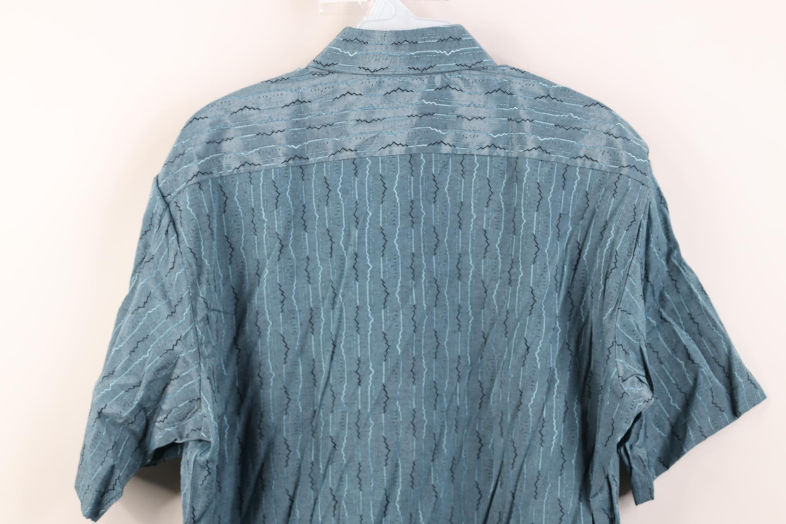 Vintage Vintage 90s Streetwear Gabardine Blend Zig Zag Button Shirt Size US M / EU 48-50 / 2 - 9 Thumbnail