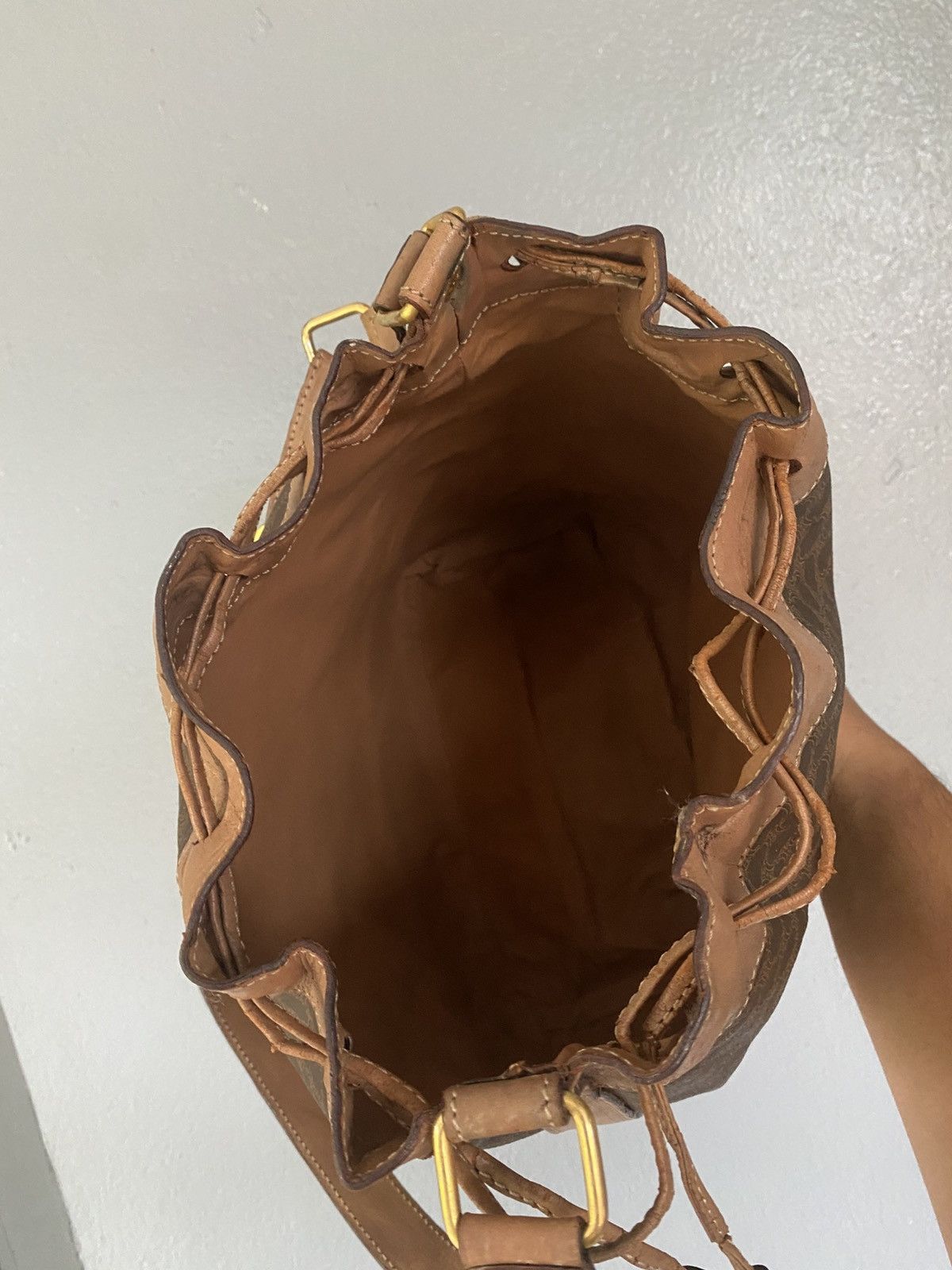 Celine × Vintage CELINE Macadam Blason Drawstring Bucket Shoulder bag brown. Size ONE SIZE - 9 Thumbnail